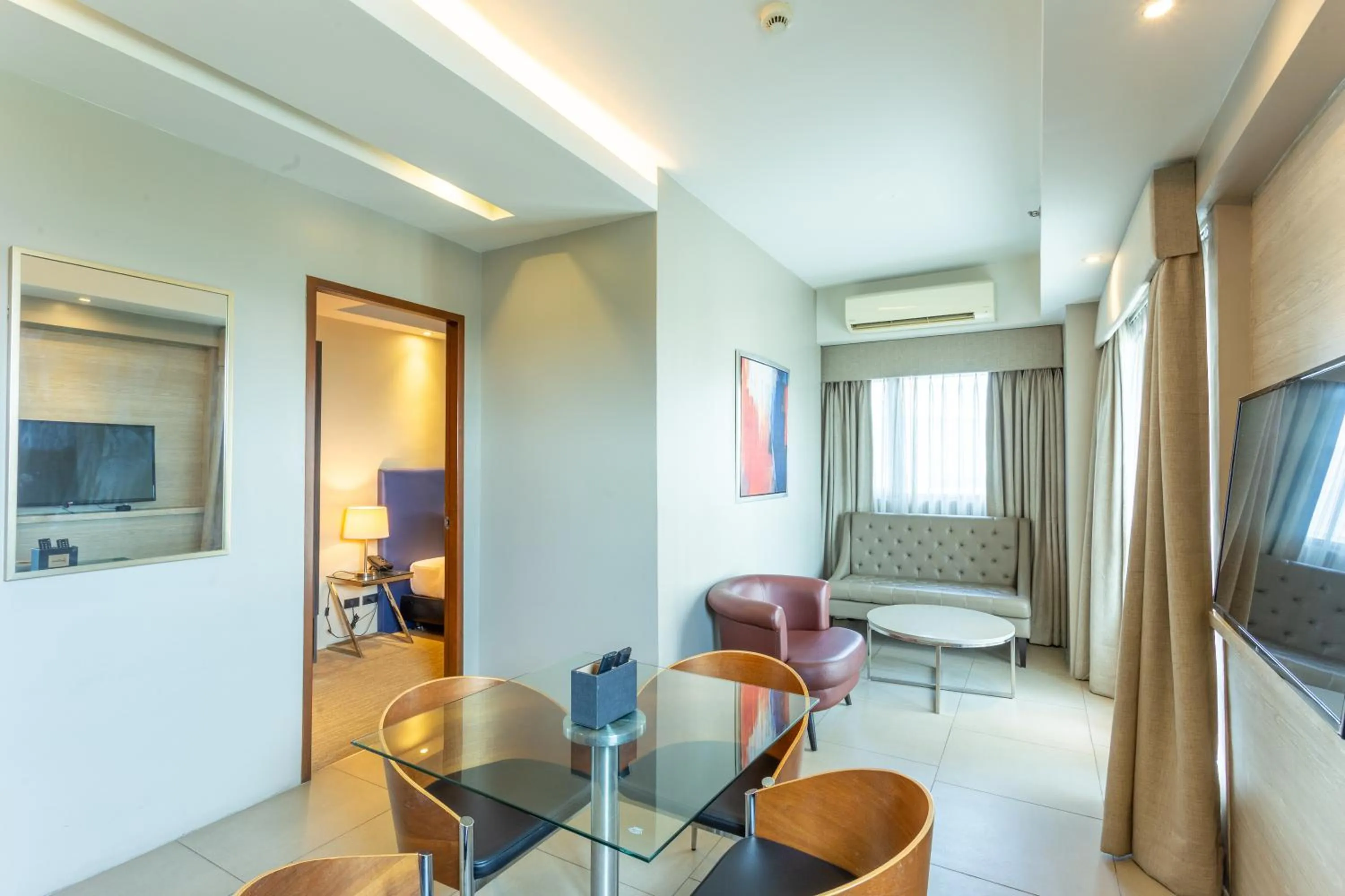 Living room in Santorini Hotel