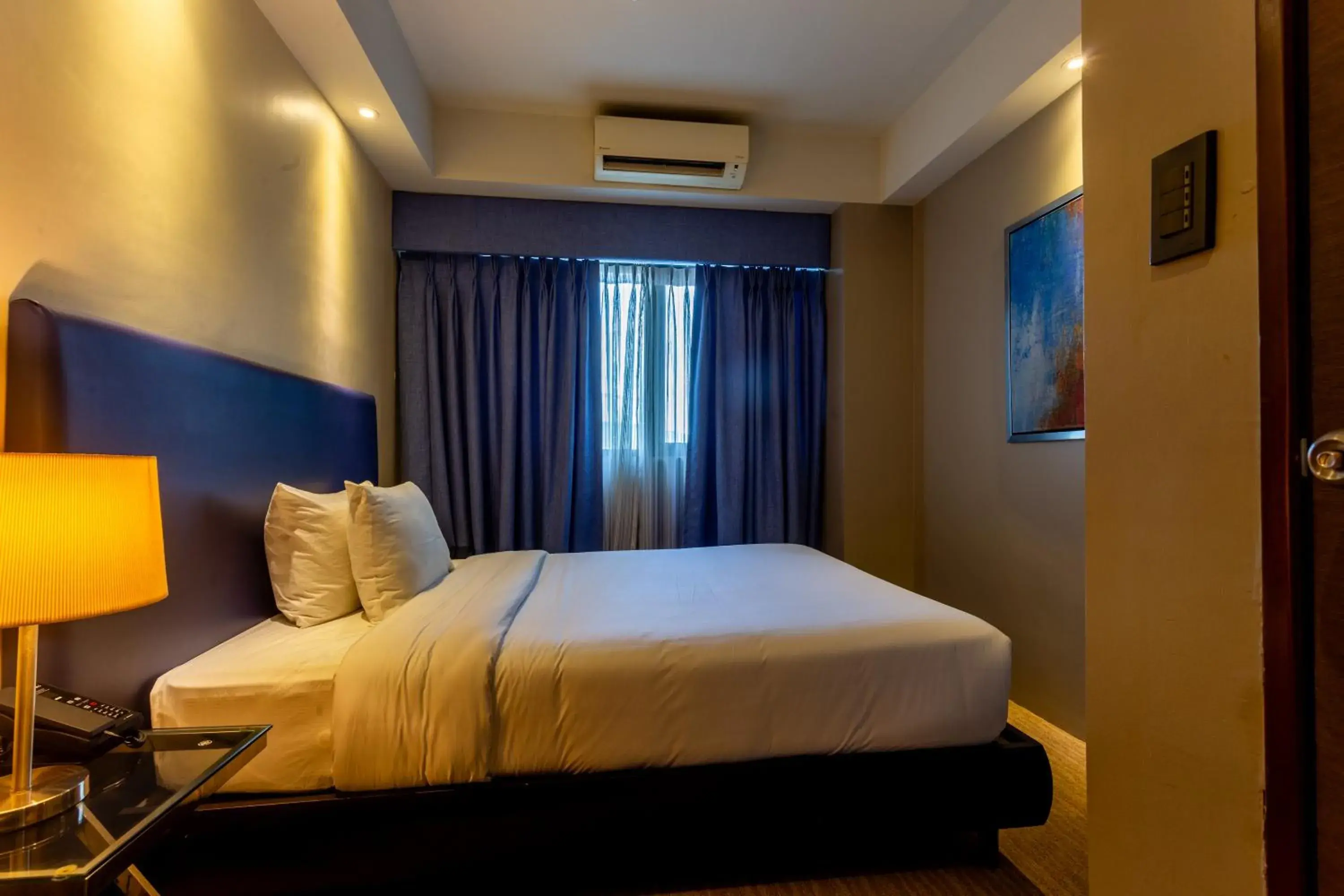 One-Bedroom Suite in Santorini Hotel One-Bedroom Suite in Santorini Hotel