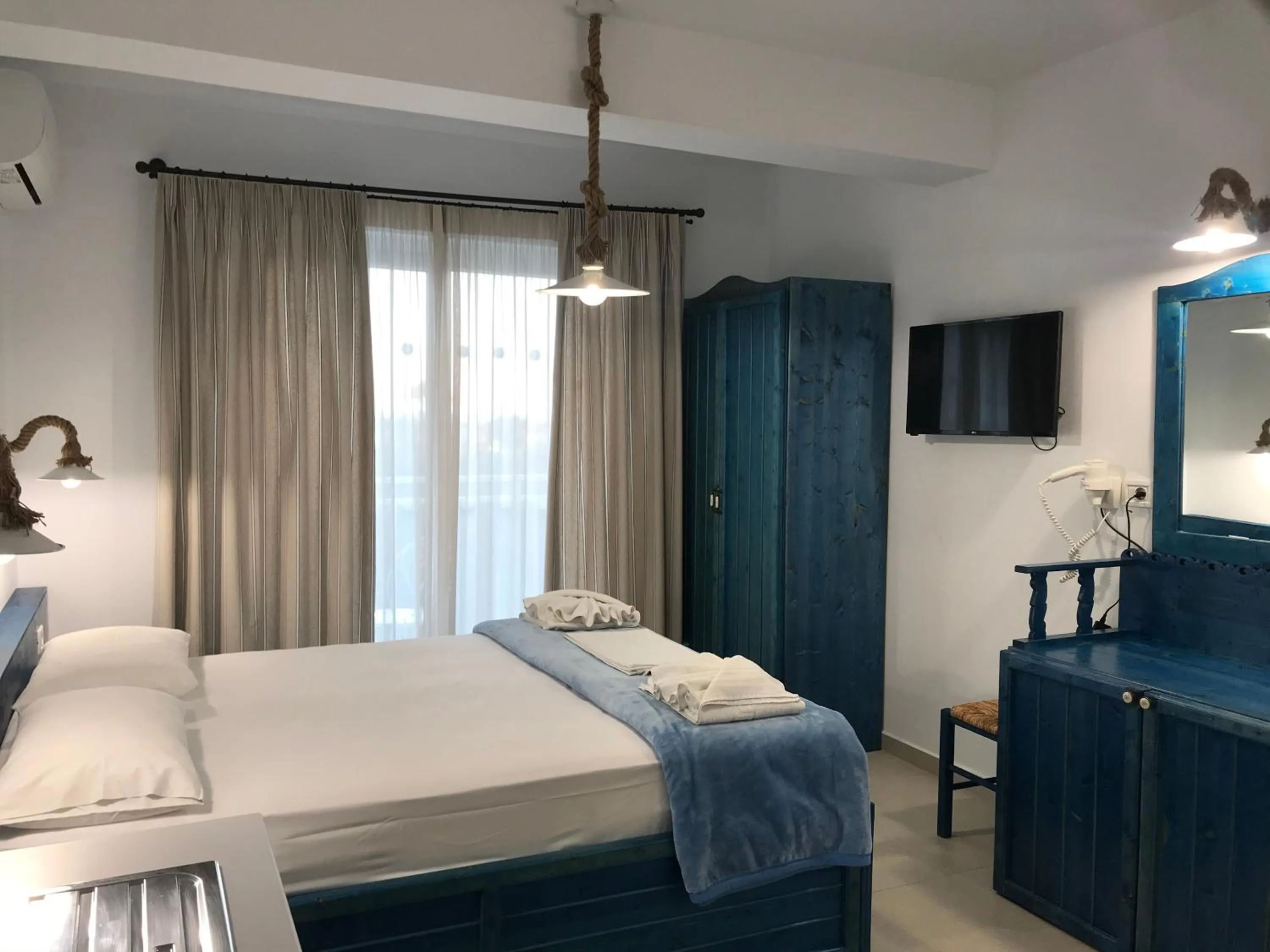 Photo of the whole room, Bed in Filoxenia Apartments & Studios