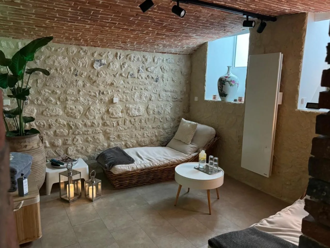 Massage in TOWNHOUSE TROUVILLE - Appart'Hotel & Spa