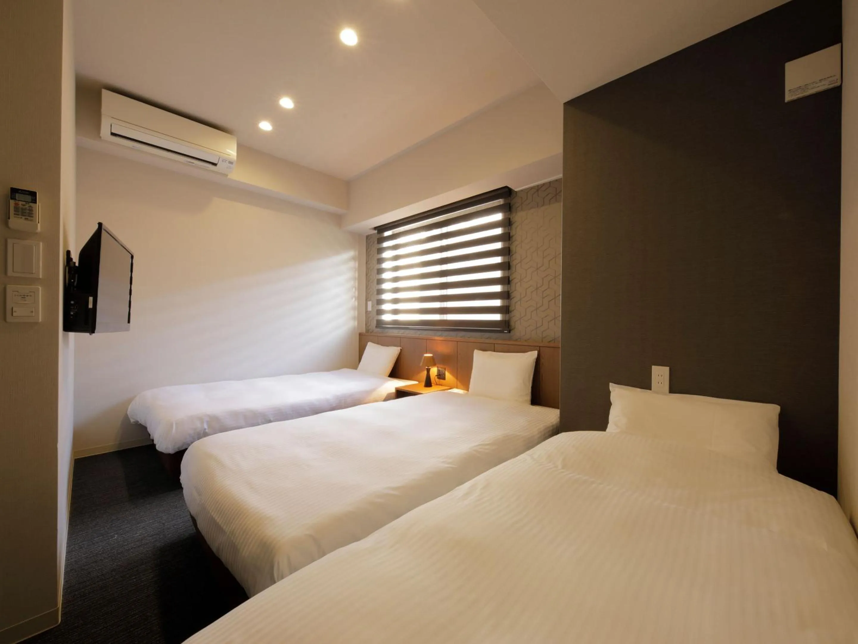 Photo of the whole room, Bed in Smart Place Inn Kyoto Shijo Horikawa