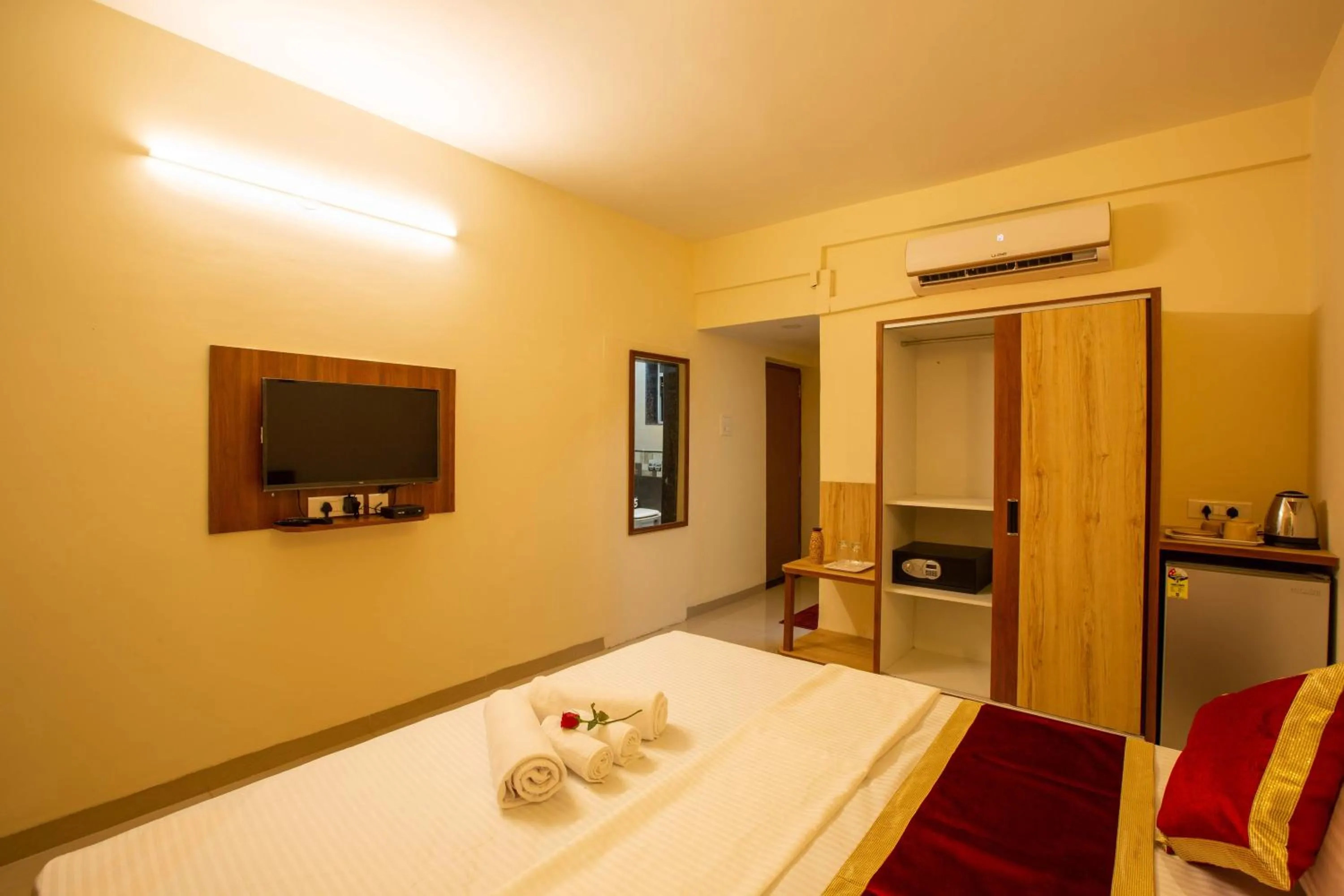 Bedroom, Bed in Tridiva Morjim 150 Meters to Morjim Beach