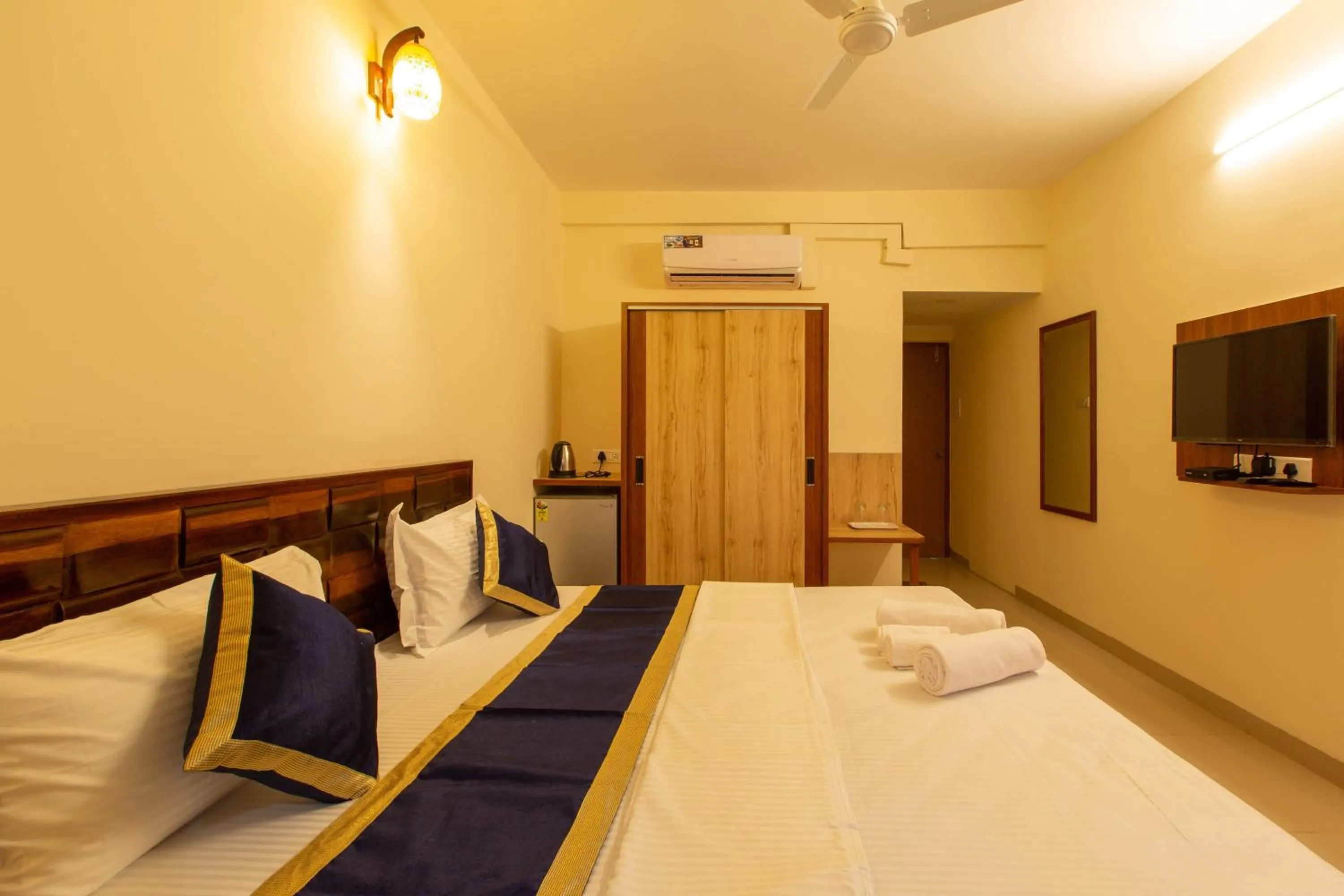 Bedroom, Bed in Tridiva Morjim 150 Meters to Morjim Beach