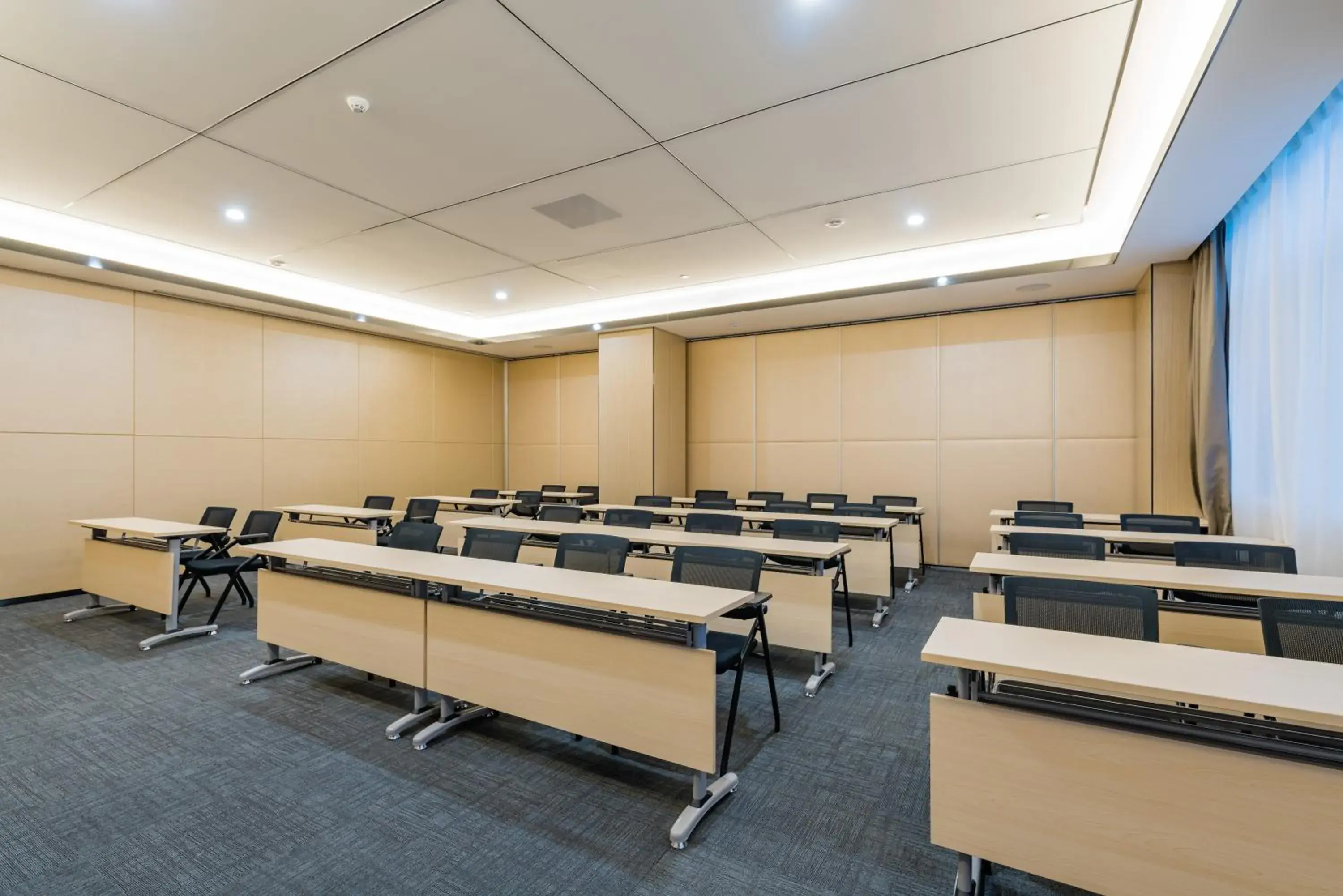 Atour Hotel (Nanjing Xingang Development Area) Atour Hotel (Nanjing Xingang Development Area)