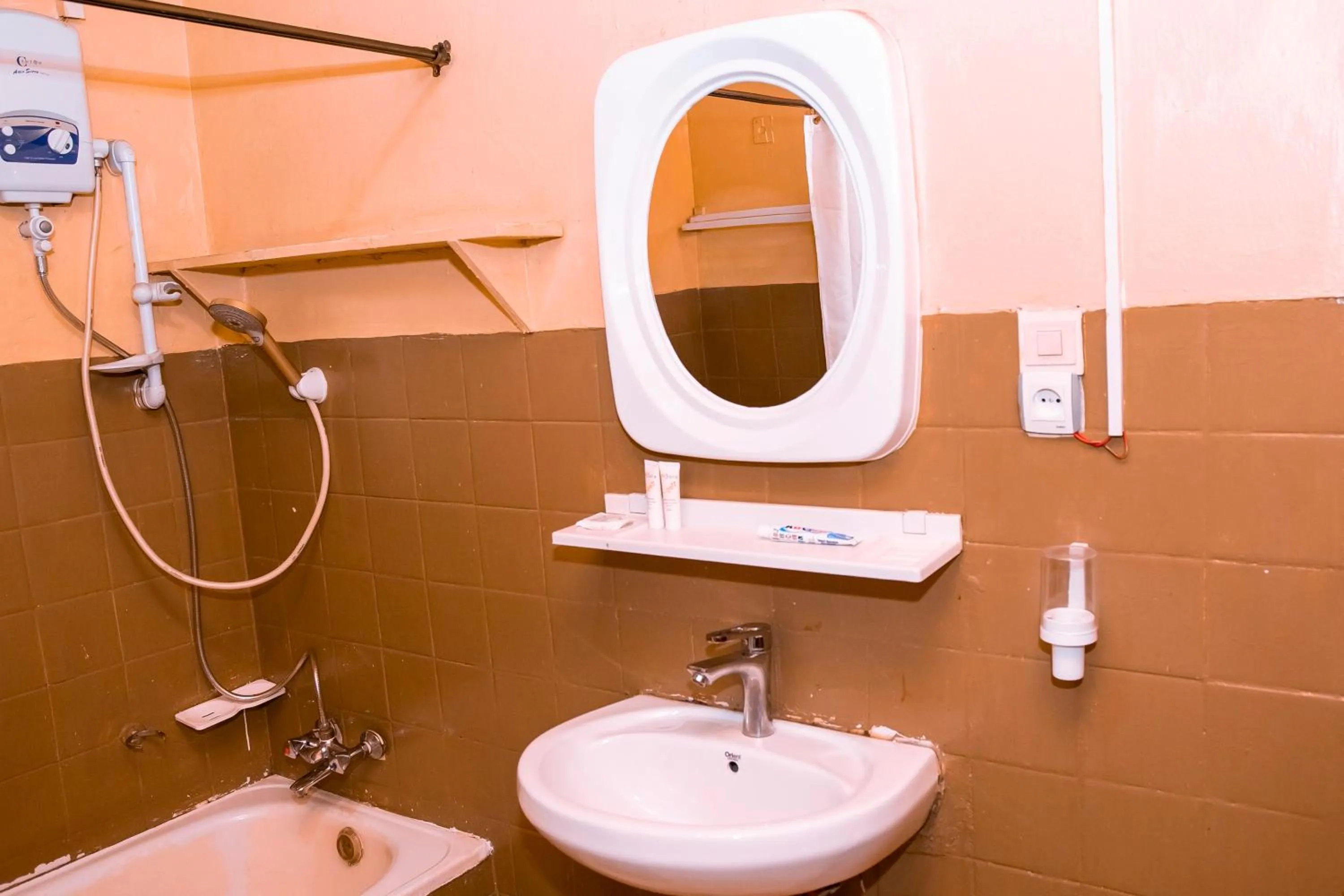 B.Maurice Guest House