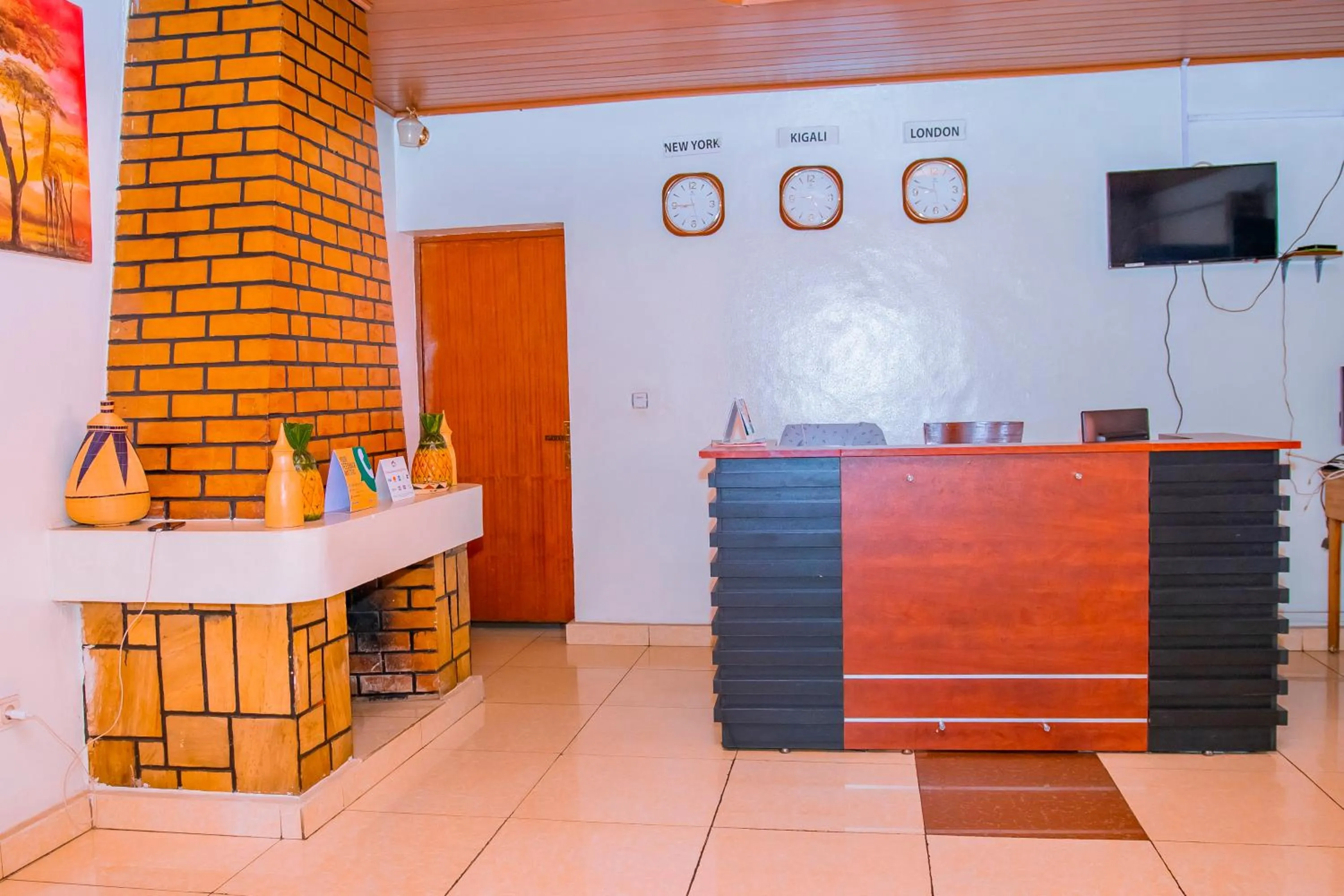 B.Maurice Guest House