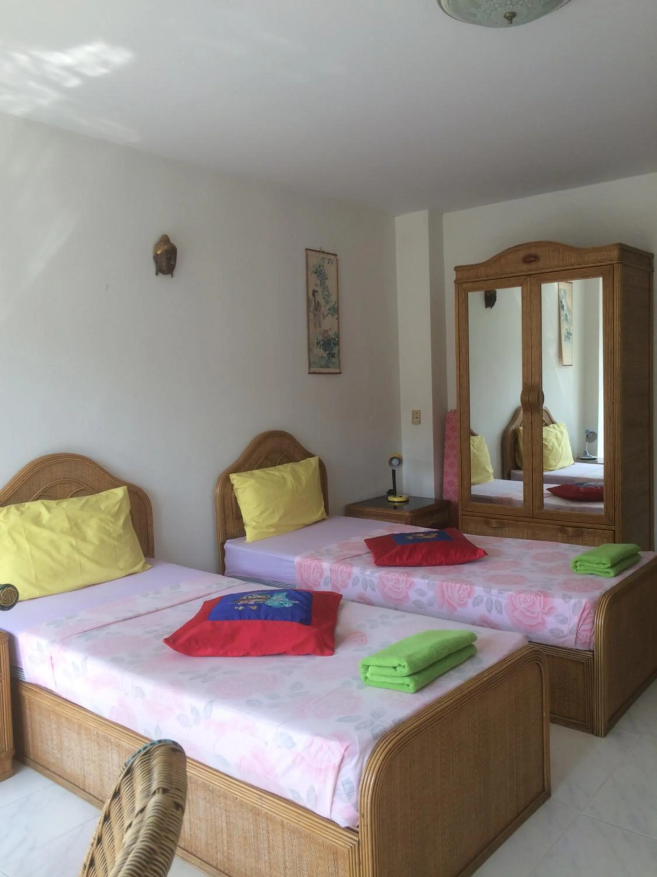 Photo of the whole room, Bed in B&B view talay 1 jomtien pattaya