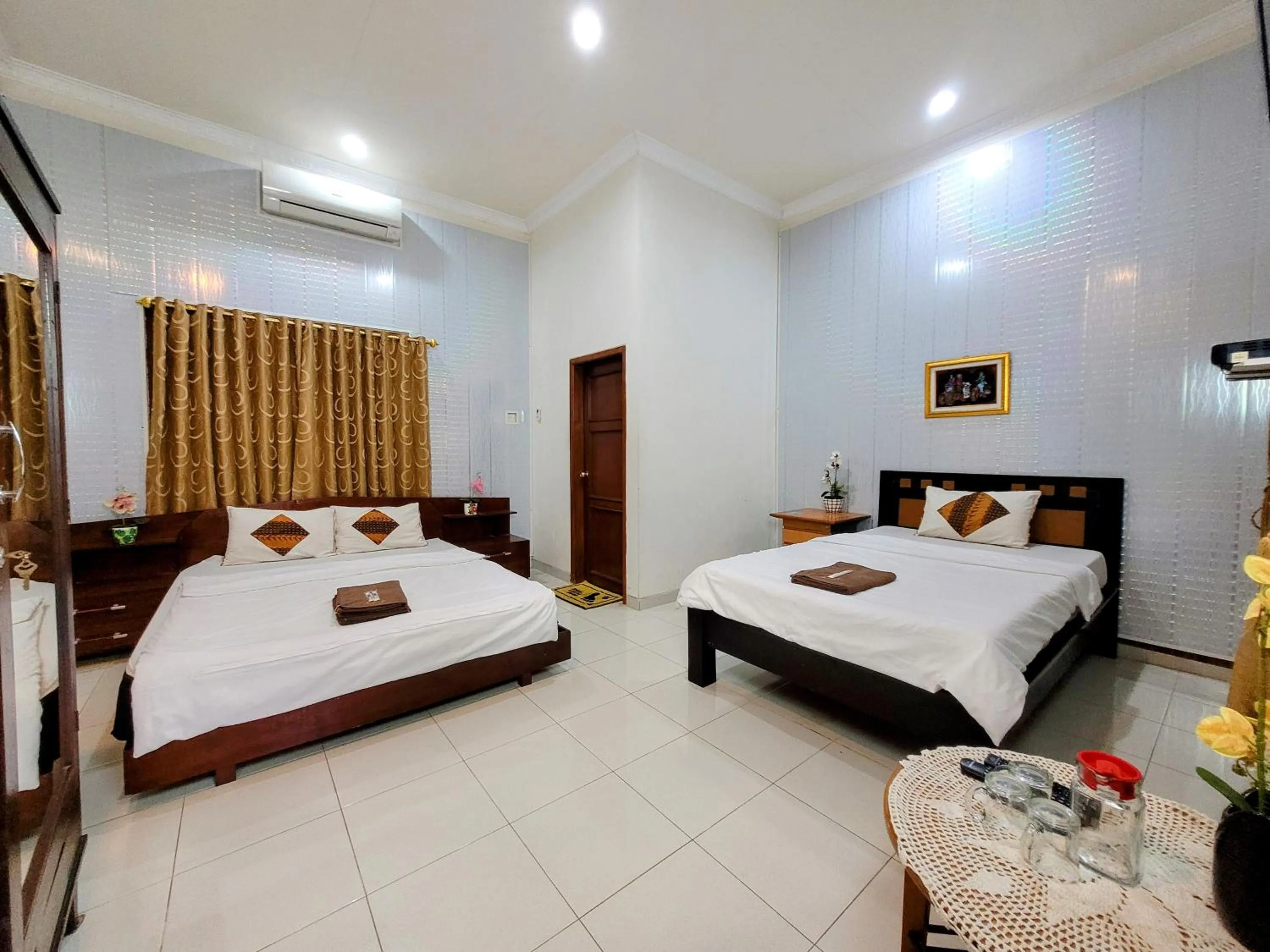 Ndalem Katong Guest House Ponorogo