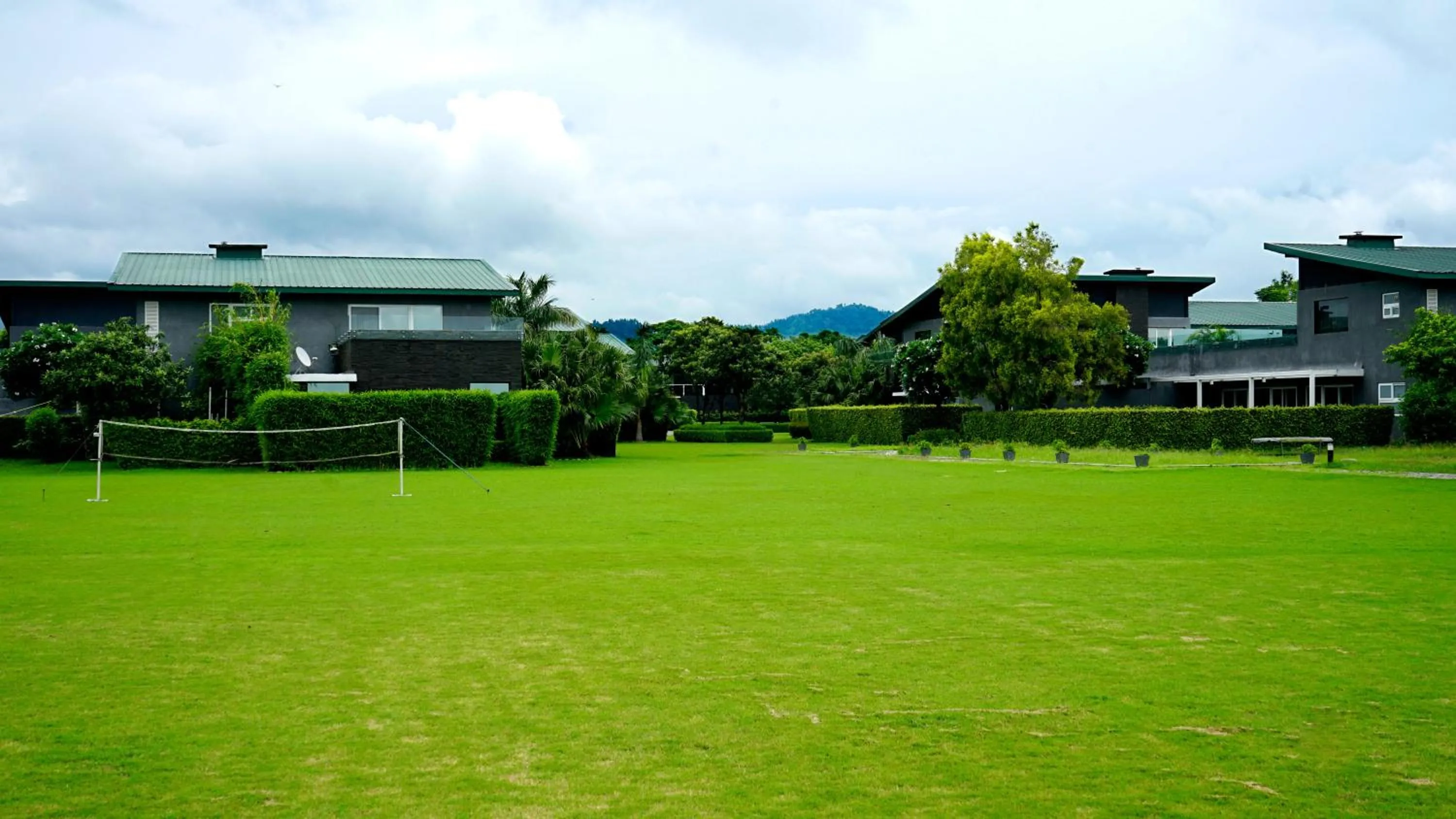 Garden in Amatra By The Ganges