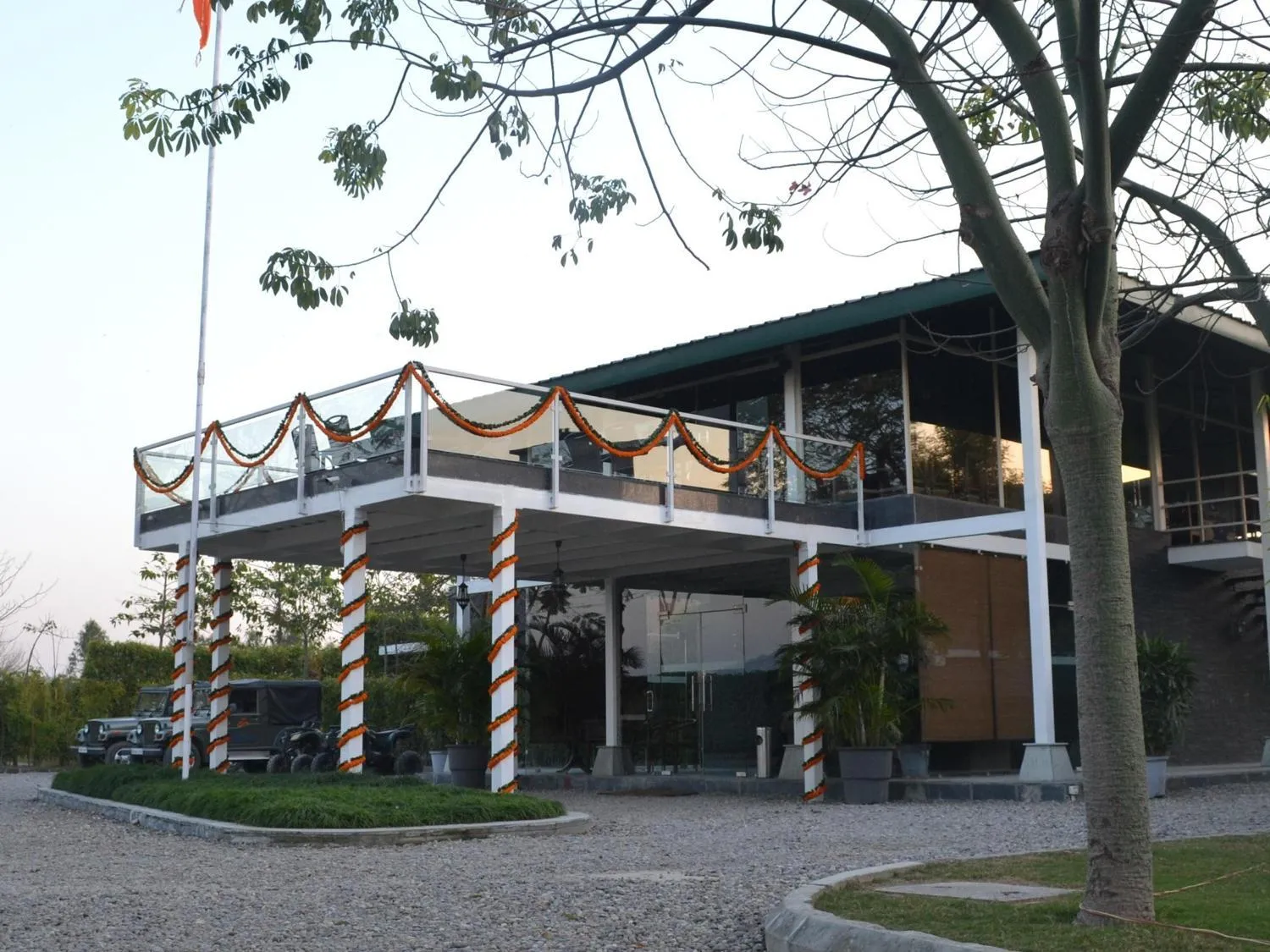 Property building in Amatra By The Ganges