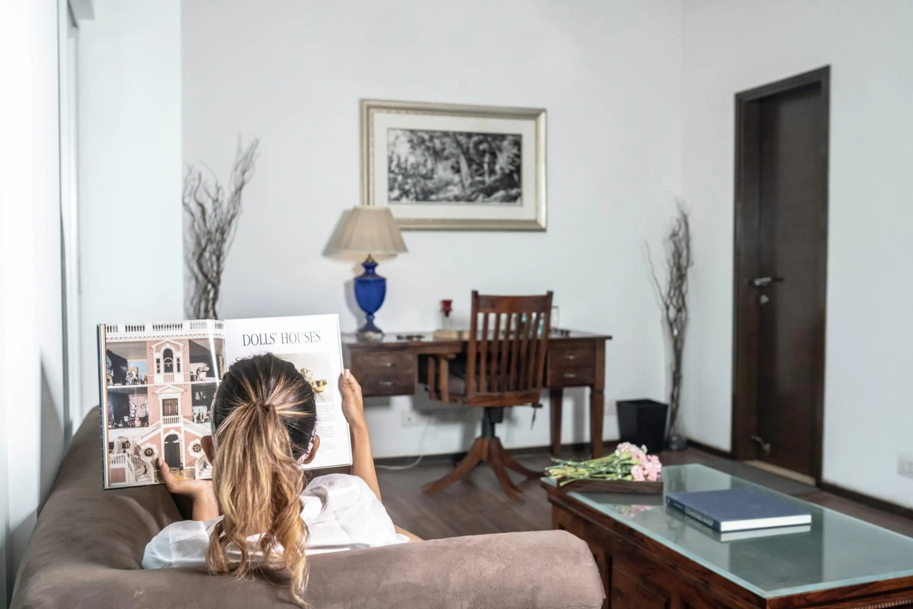 Living room in Amatra By The Ganges