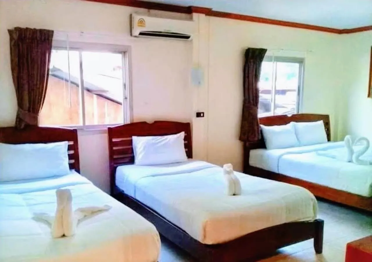 Bedroom, Bed in Golden Bee PhiPhi