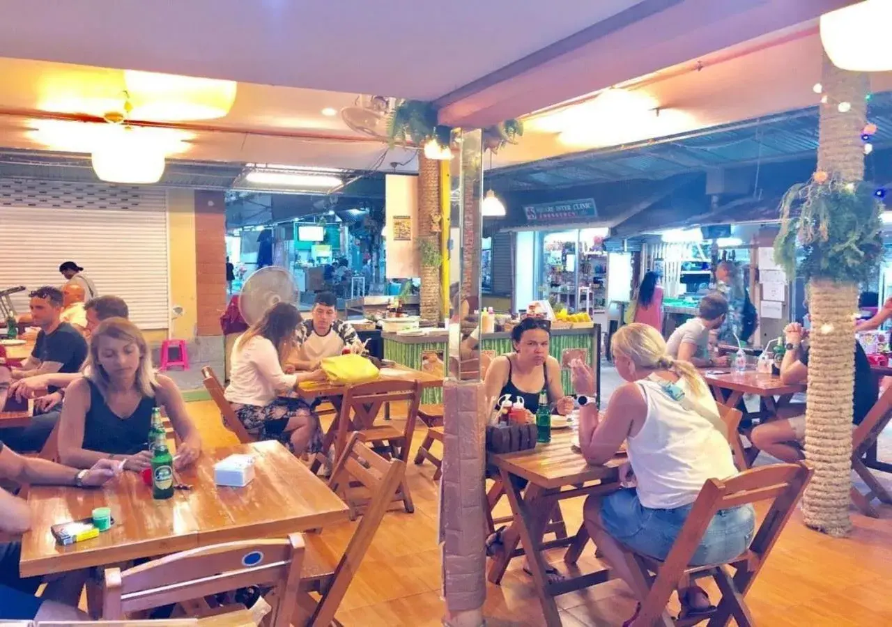 Restaurant/places to eat in Golden Bee PhiPhi Restaurant/places to eat in Golden Bee PhiPhi