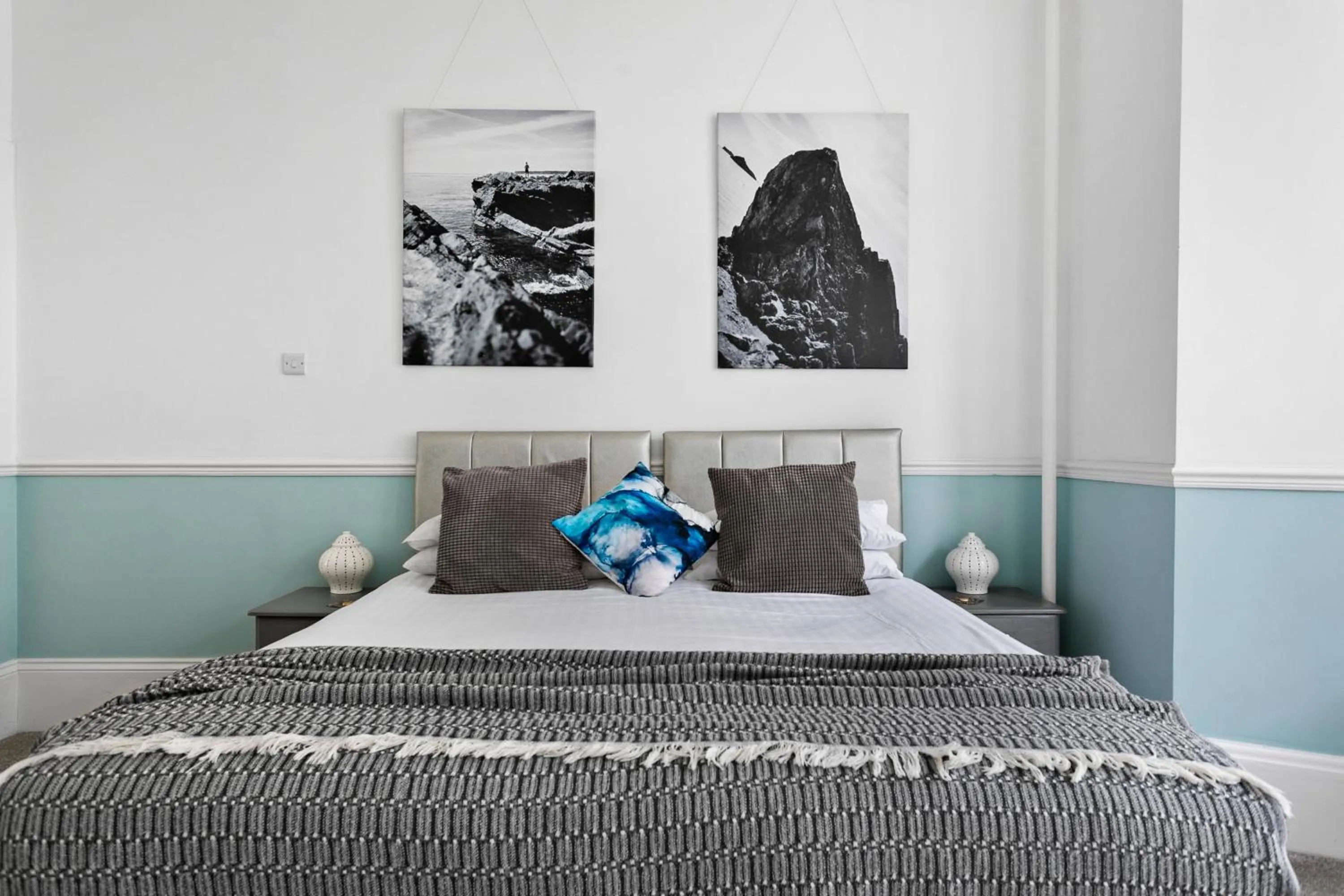 Bedroom, Bed in The Cimon