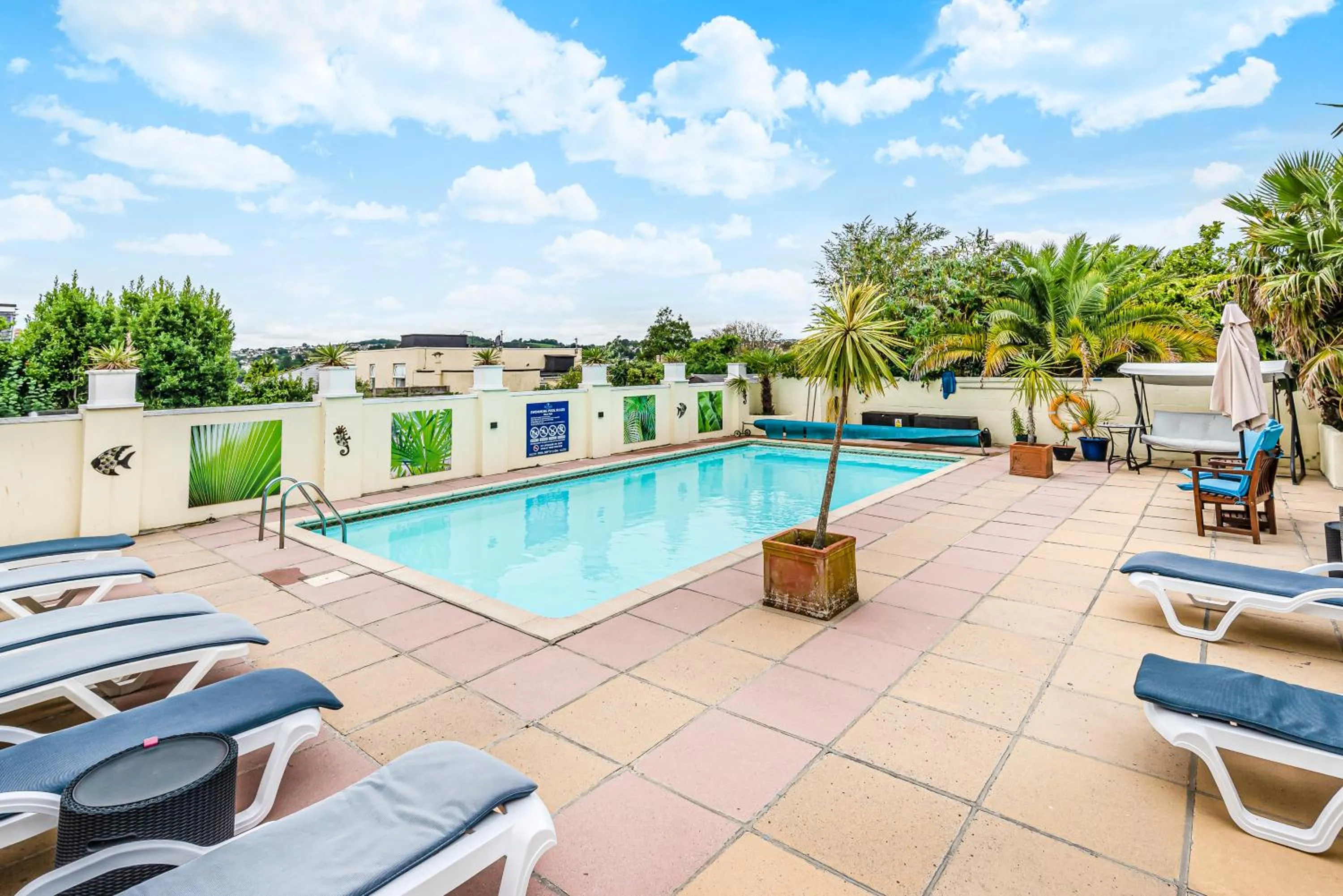 Pool view in The Cimon