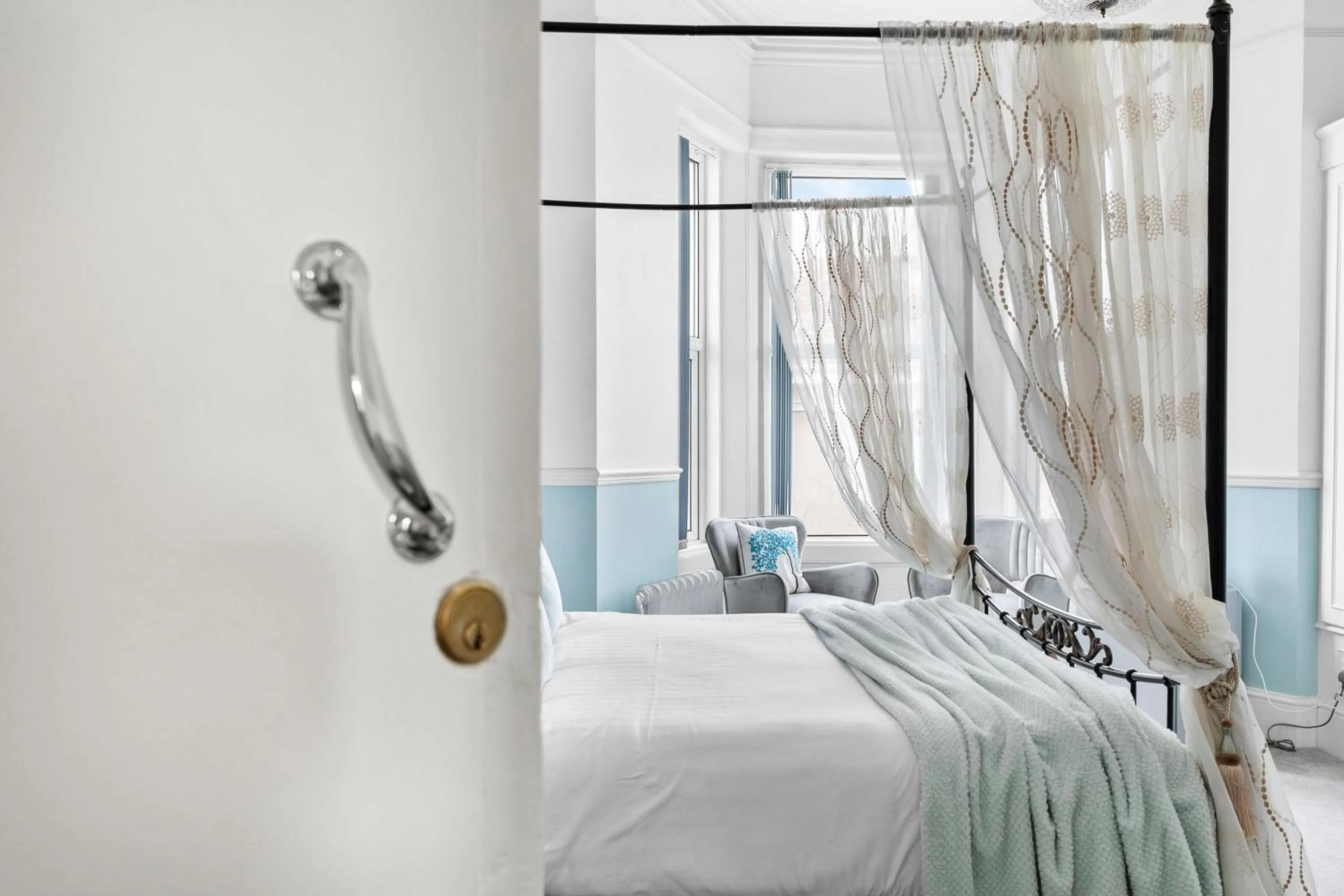 Bedroom, Bed in The Cimon