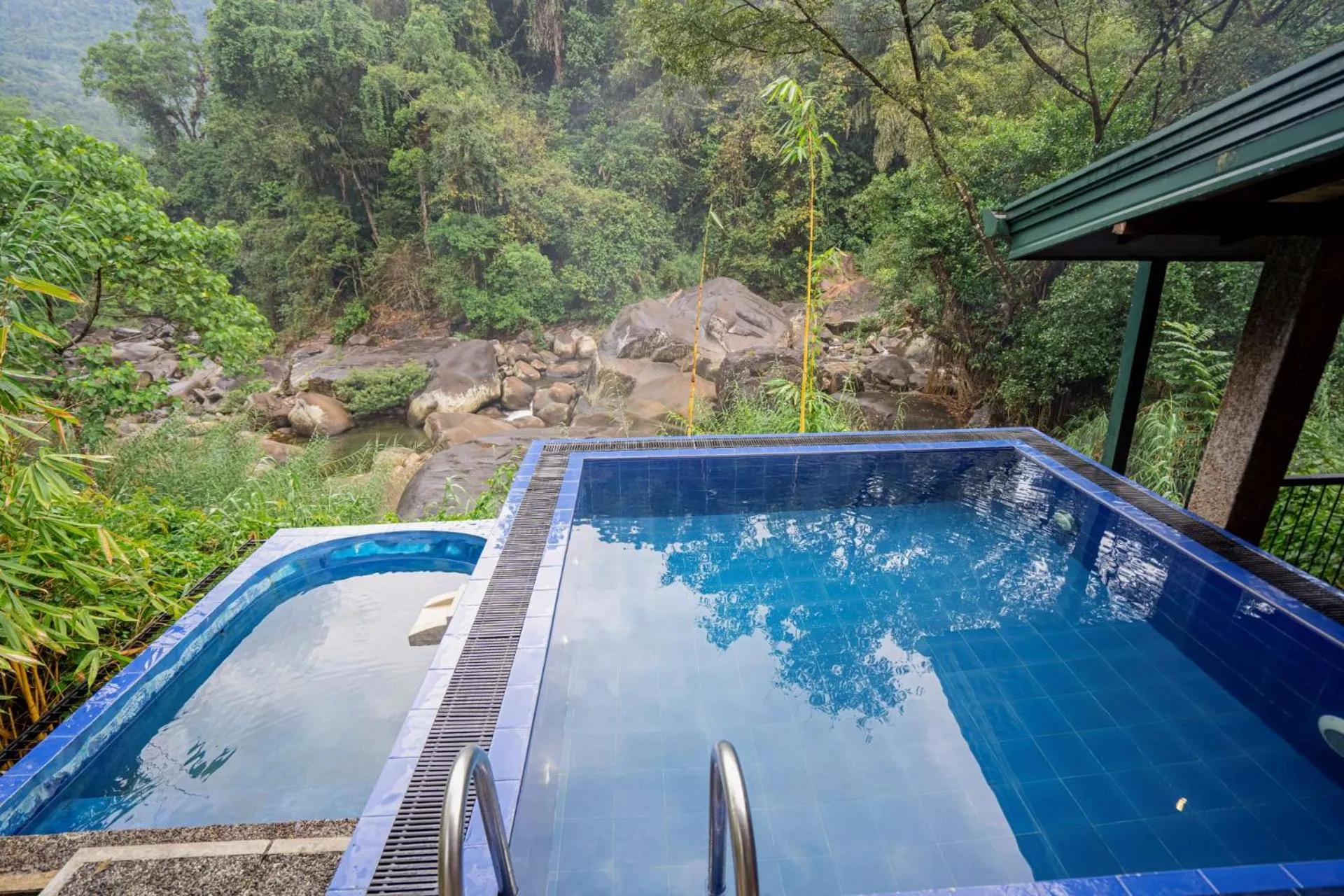 Day in Arsulana Eco Lodge & Spa