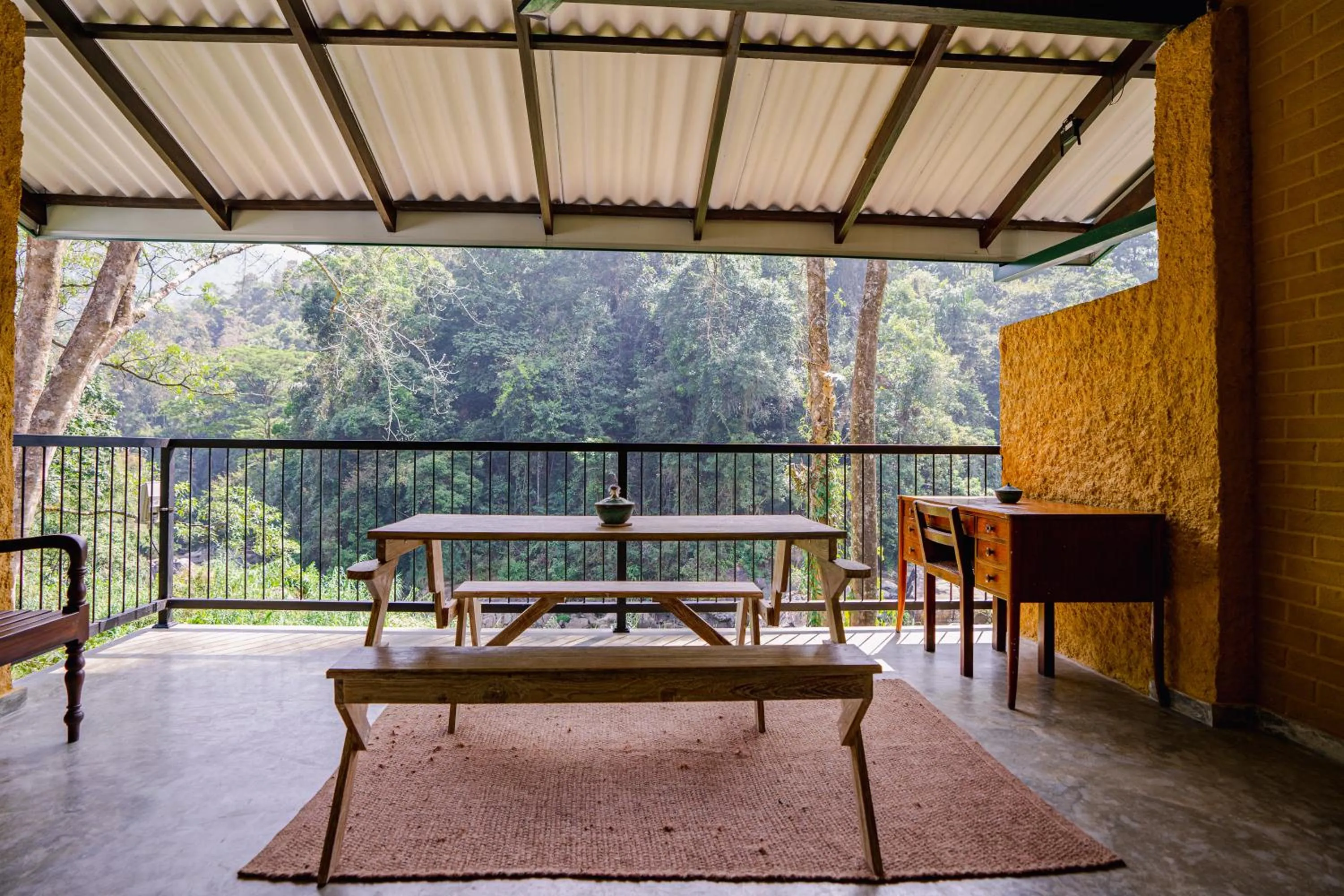 Day in Arsulana Eco Lodge & Spa