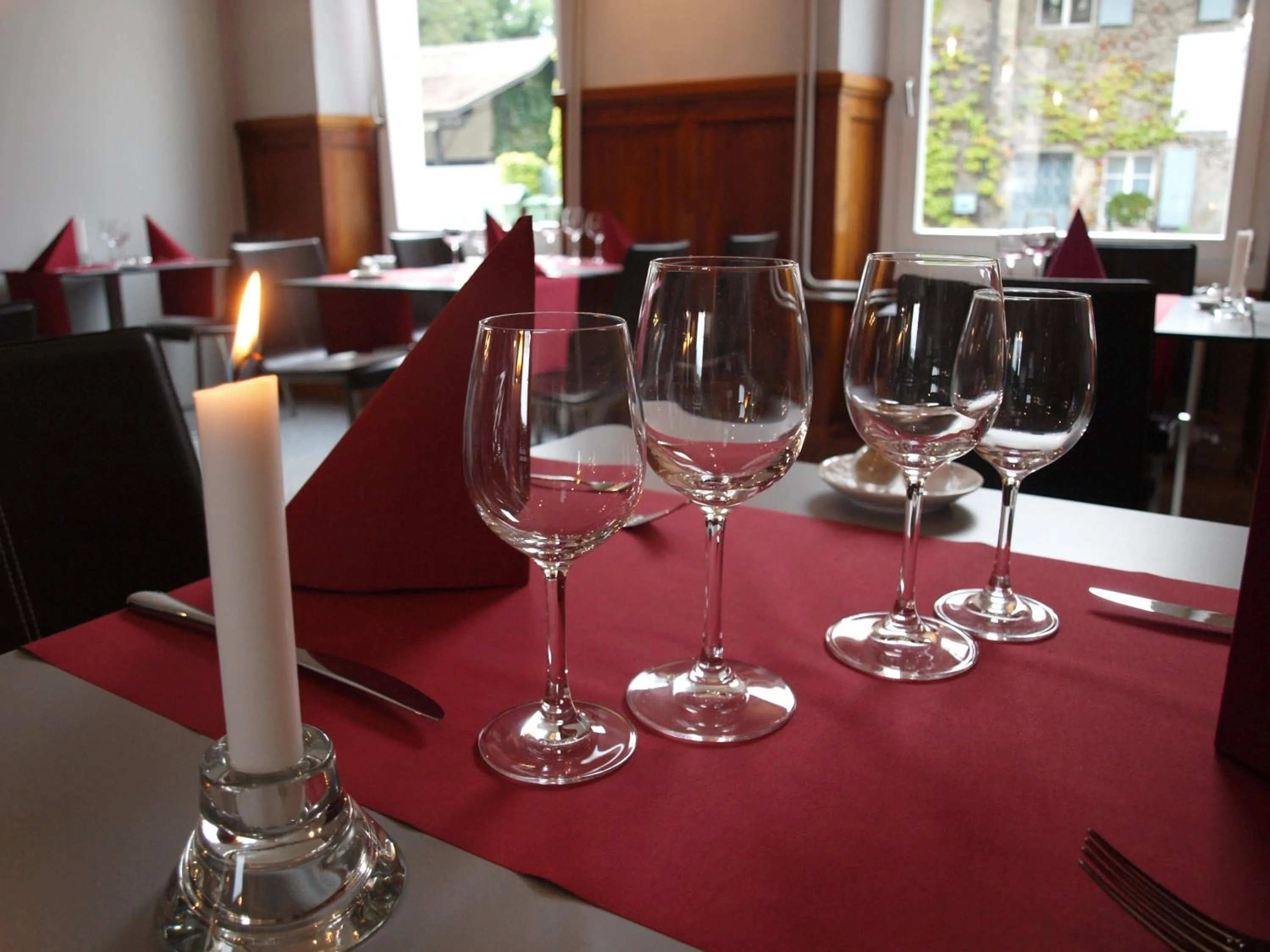 Restaurant/places to eat in Auberge de Founex