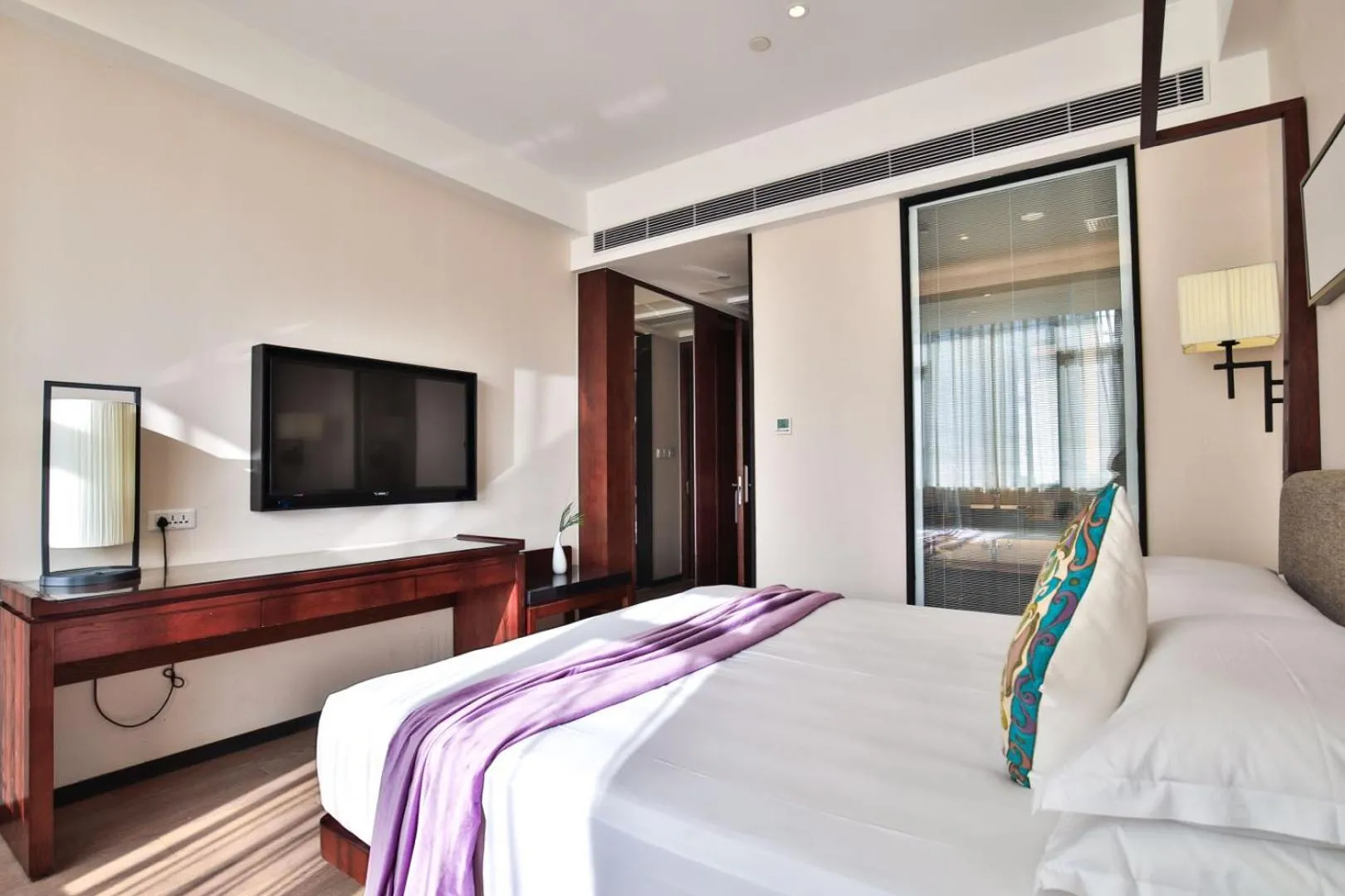 Bedroom, Bed in SSAW Boutique Hotel Shanghai Yilin