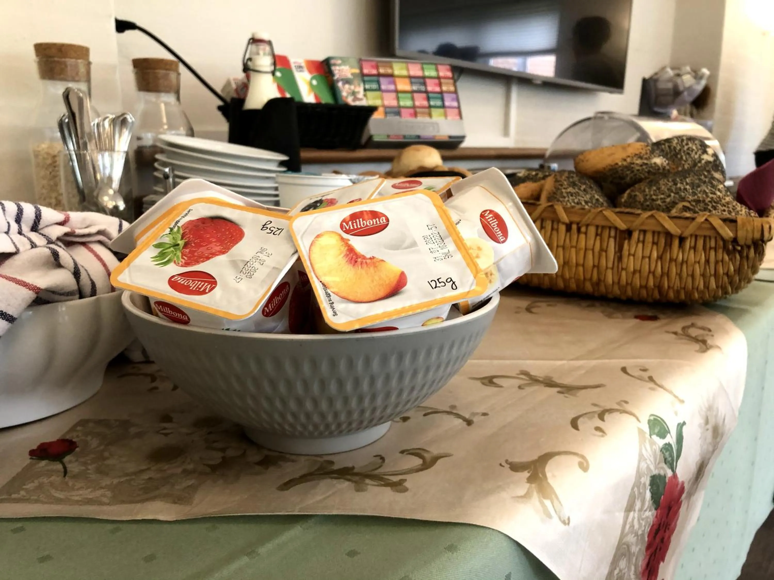 Buffet breakfast in Hodde Kro