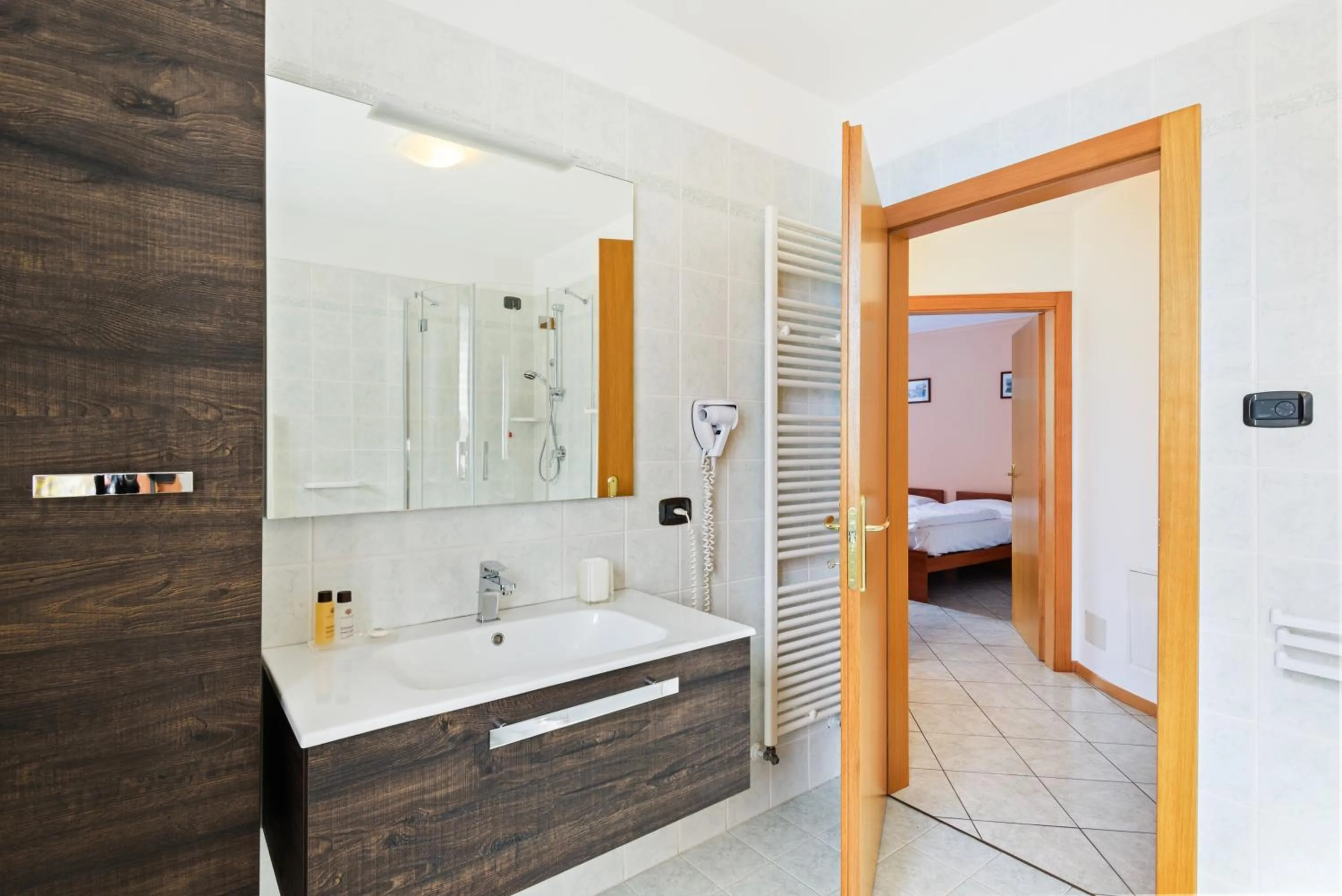 Shower in Casa Elena