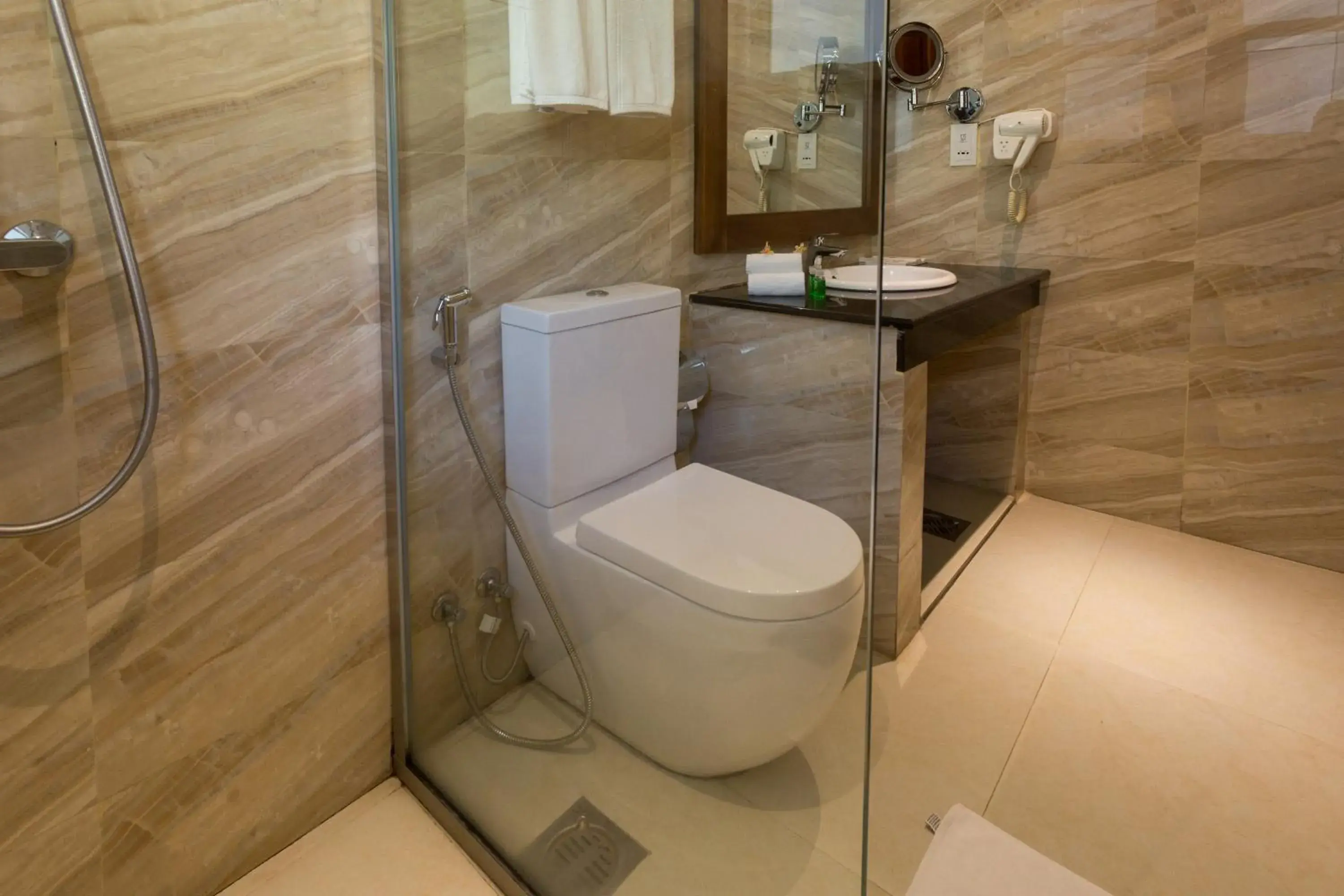 Swimming pool in Serene Kandy Swimming pool in Serene Kandy