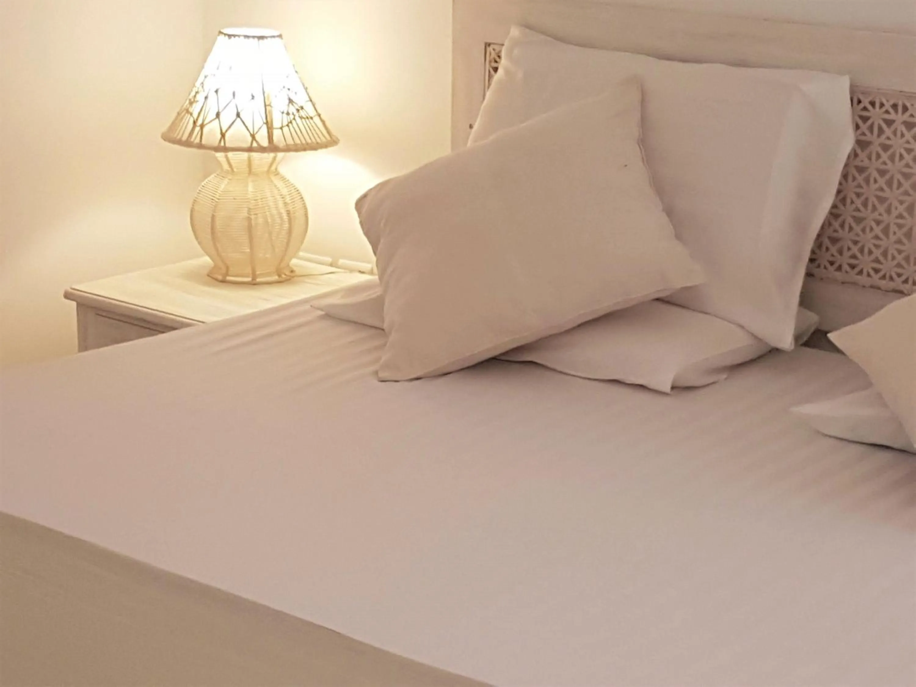 Bed in Life Resort St. Thomas Royal Palm