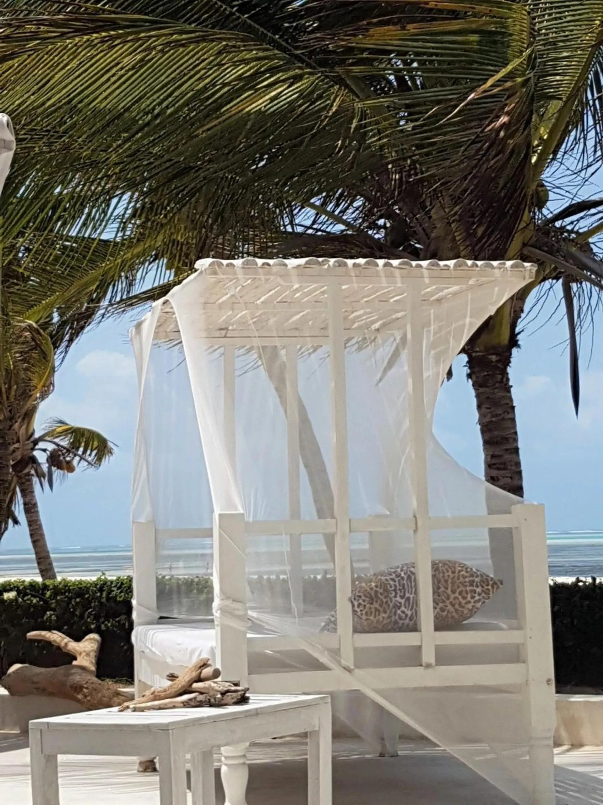 Decorative detail in Life Resort St. Thomas Royal Palm