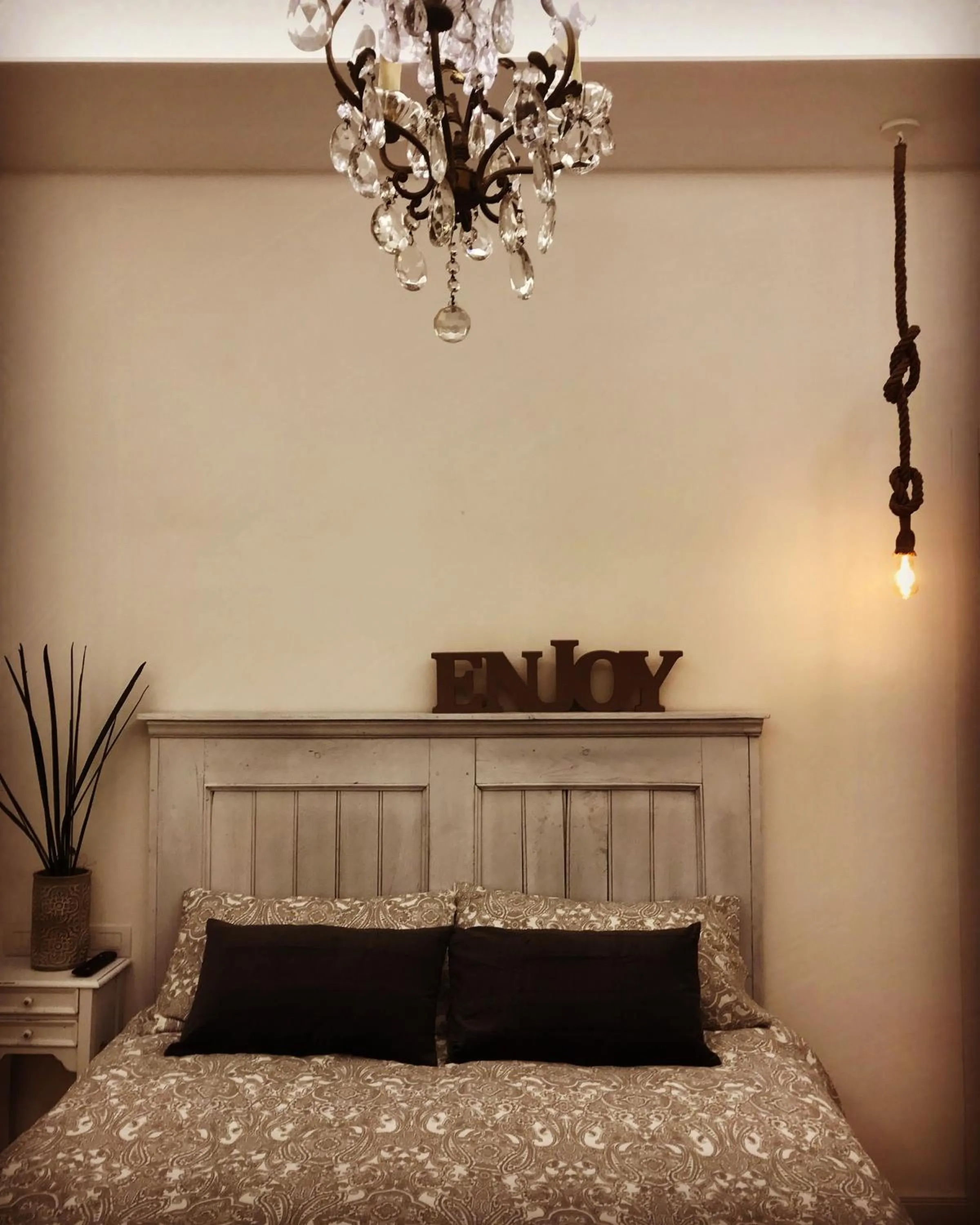 Bed in Edera e Camelie