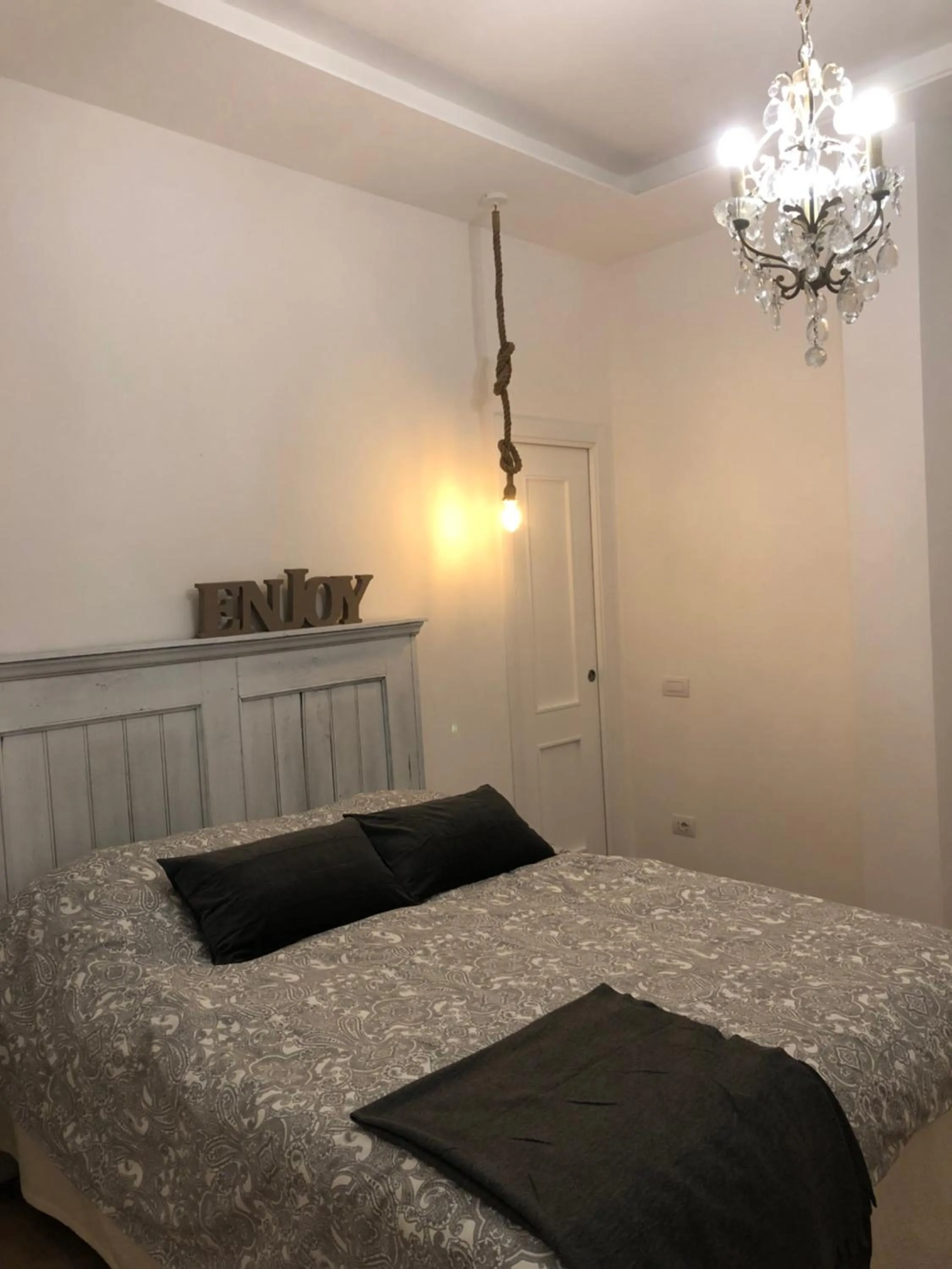 Bed in Edera e Camelie