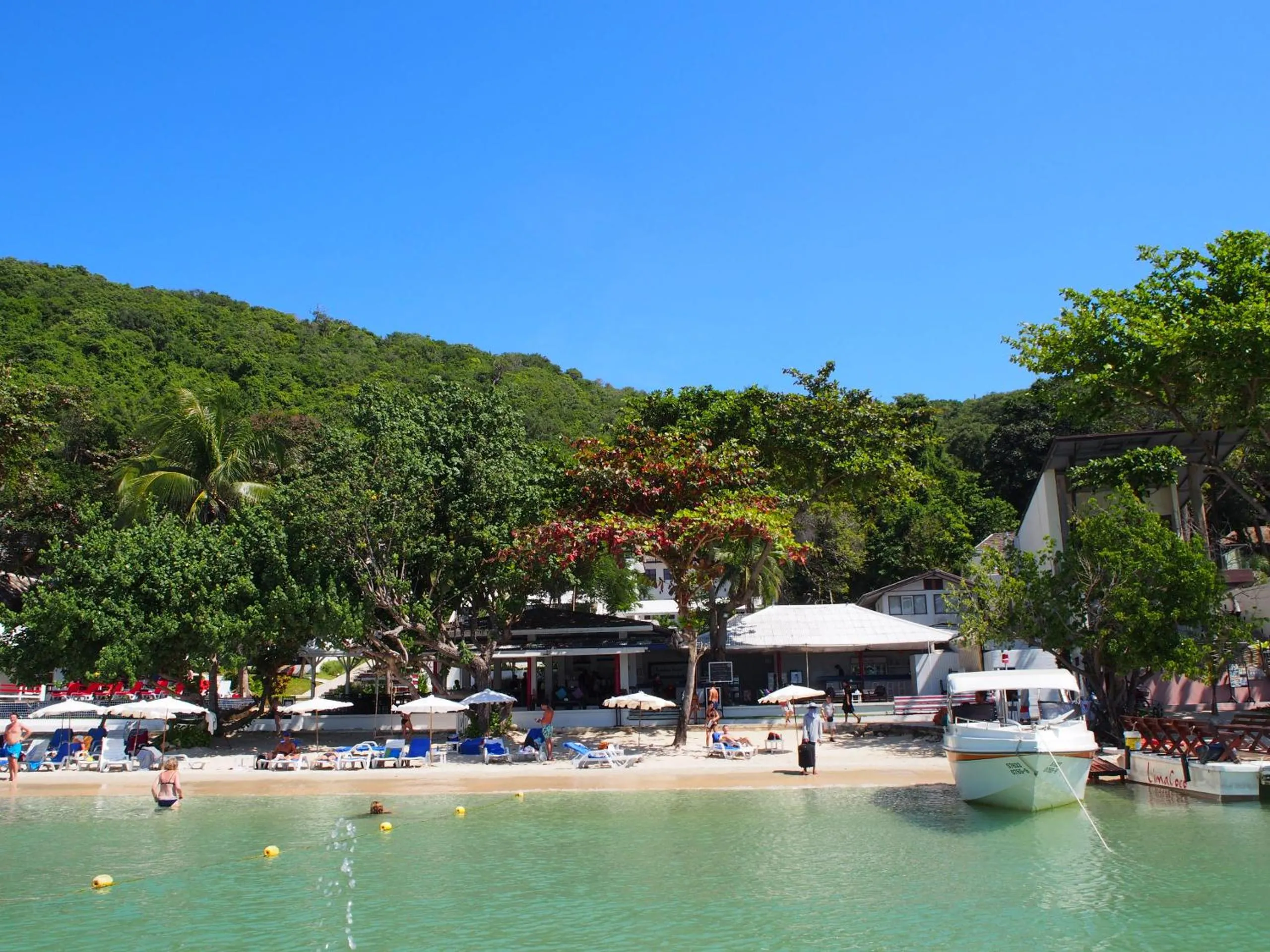 Natural landscape in Runa Group House Samed