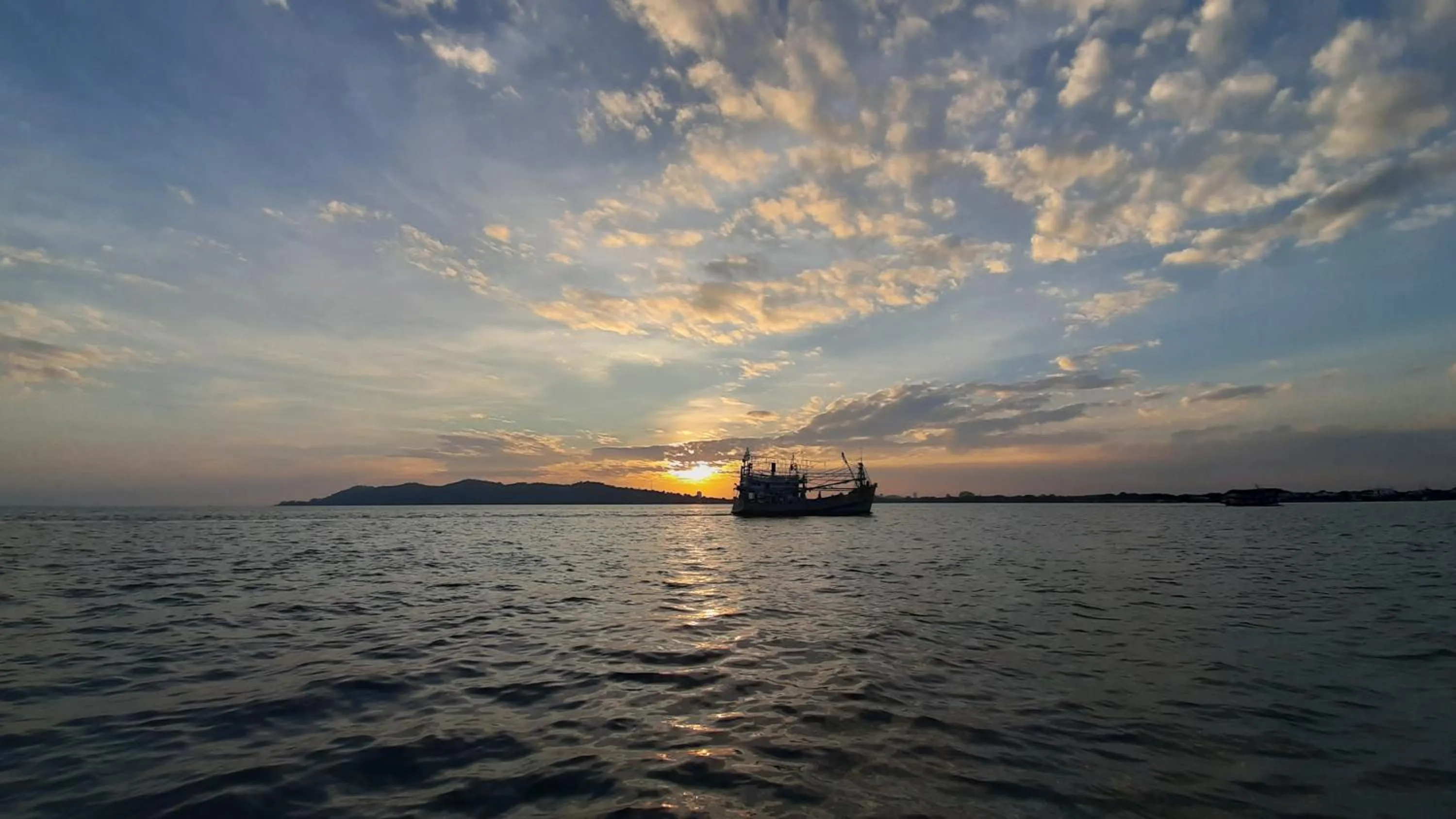 Natural landscape in Runa Group House Samed