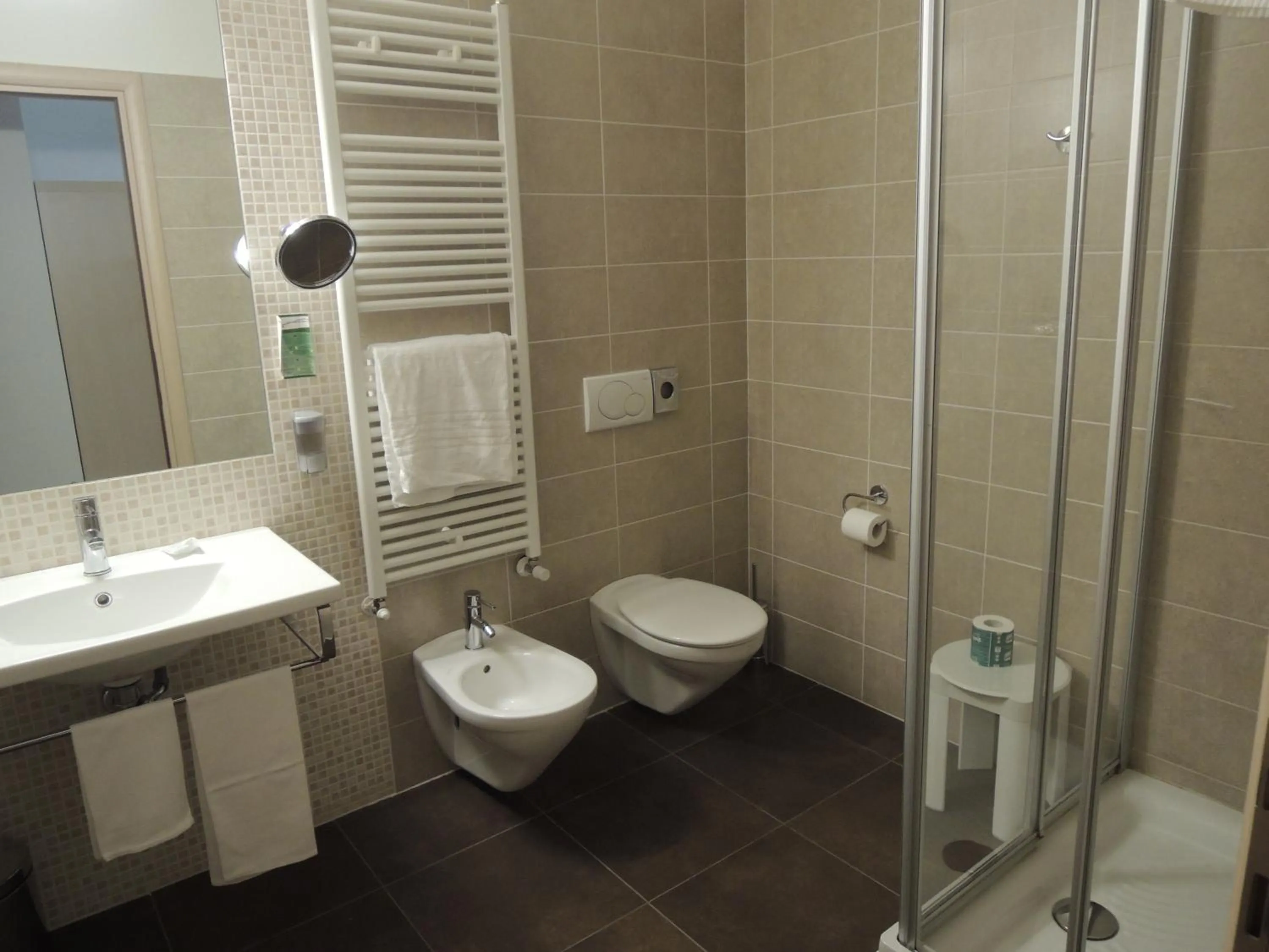 Shower in San Giorgio Hotel