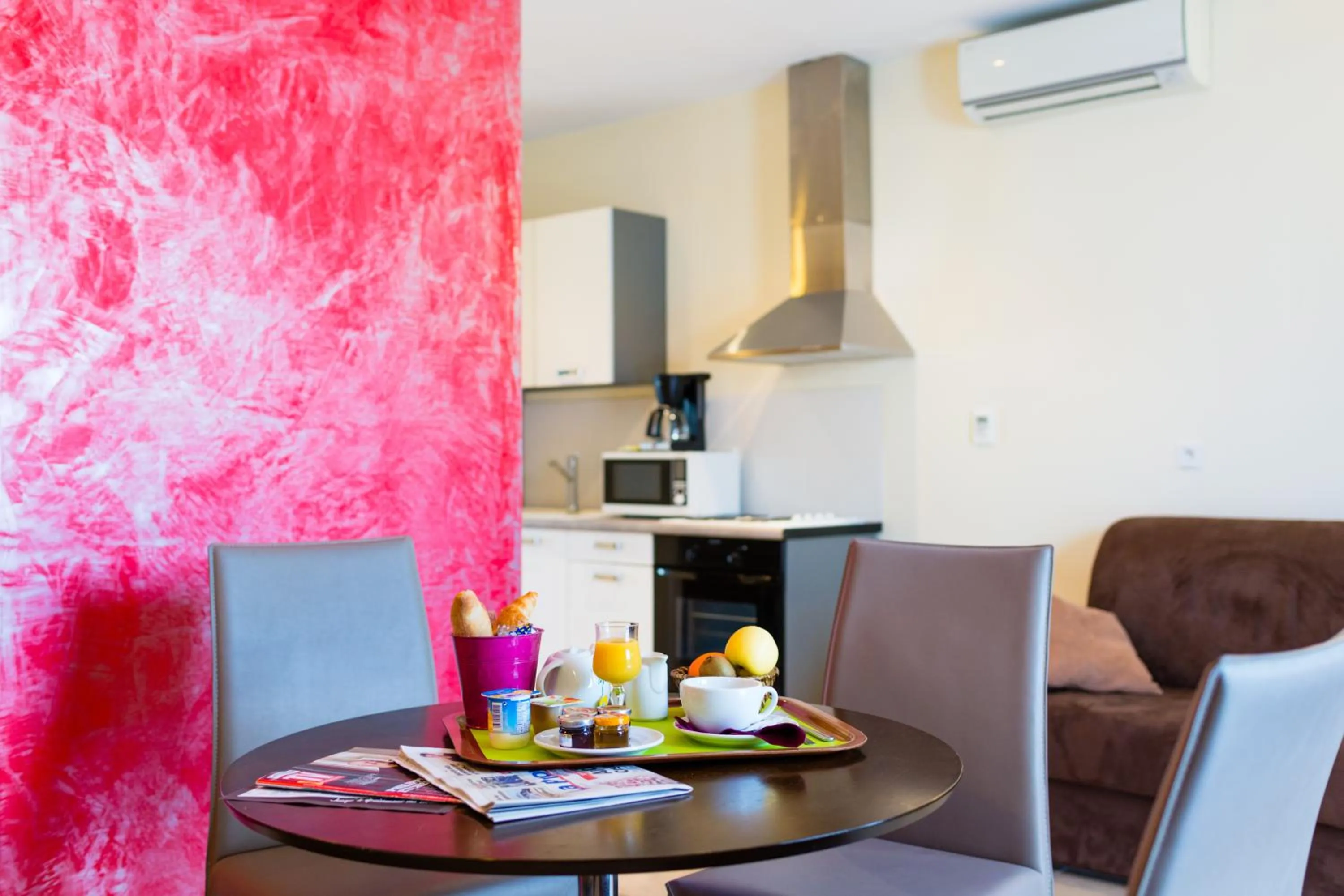 Dining area in Allotel