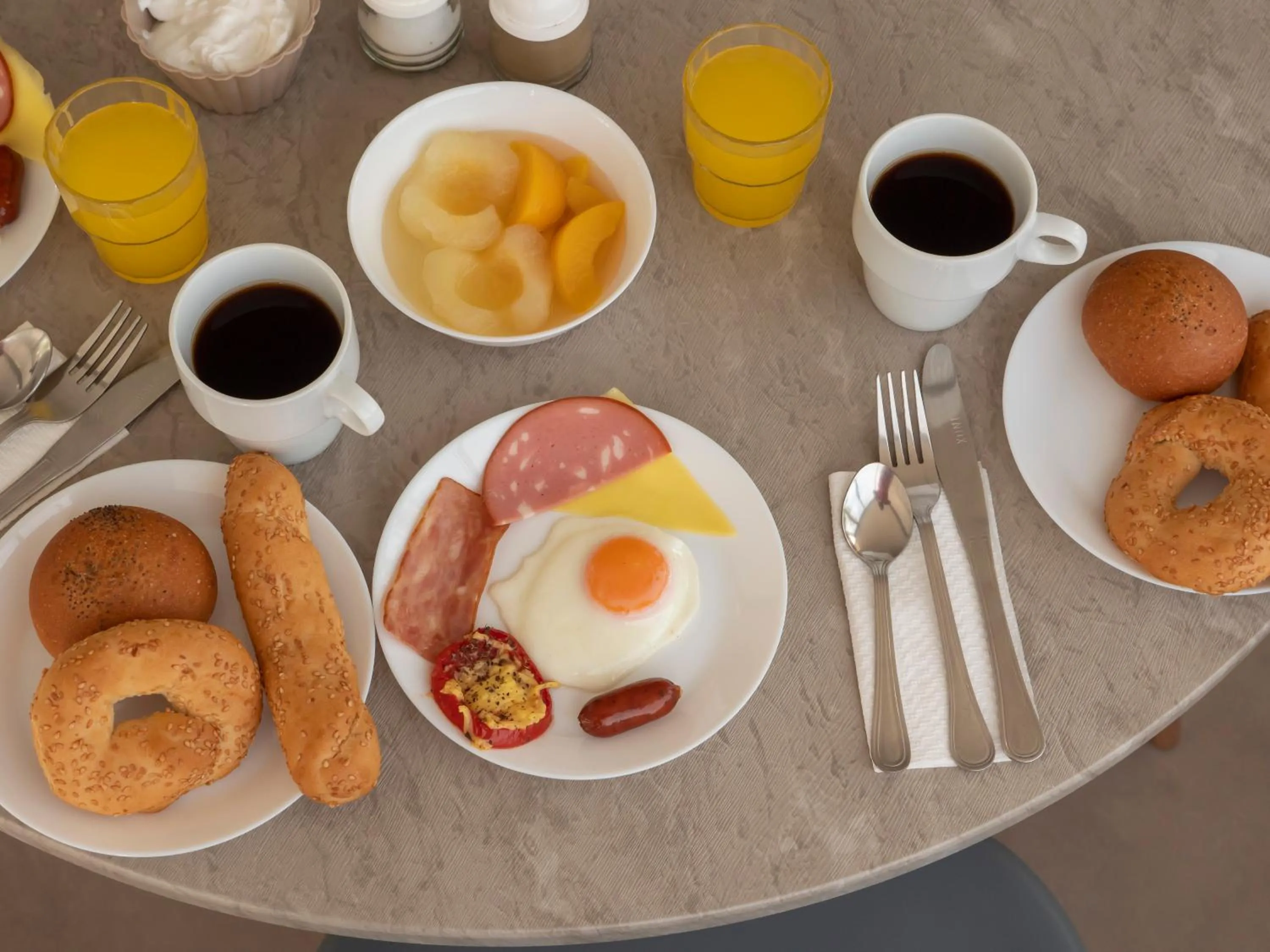 Food and drinks in Fantasy Hotel