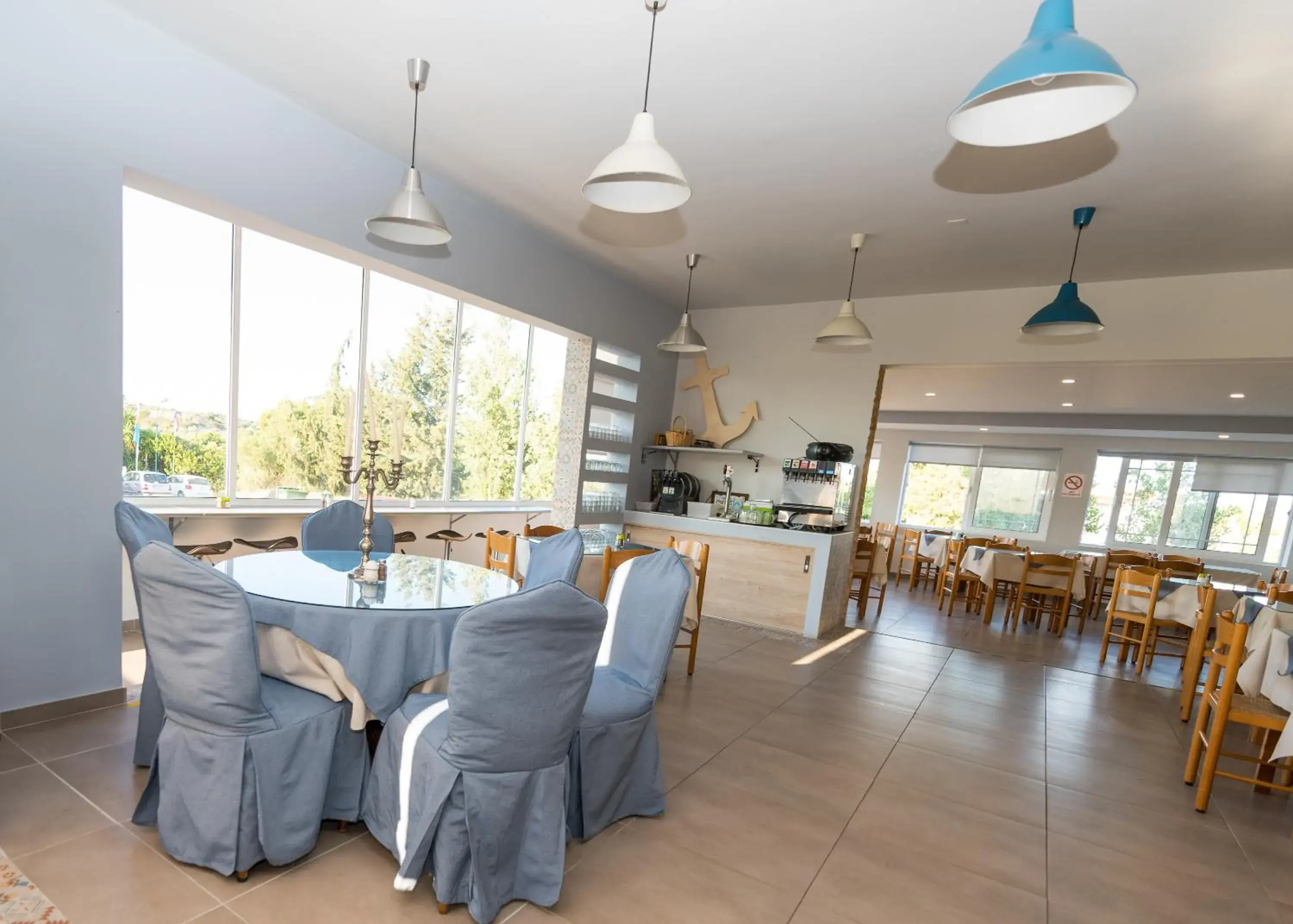 Restaurant/places to eat in Fantasy Hotel Restaurant/places to eat in Fantasy Hotel