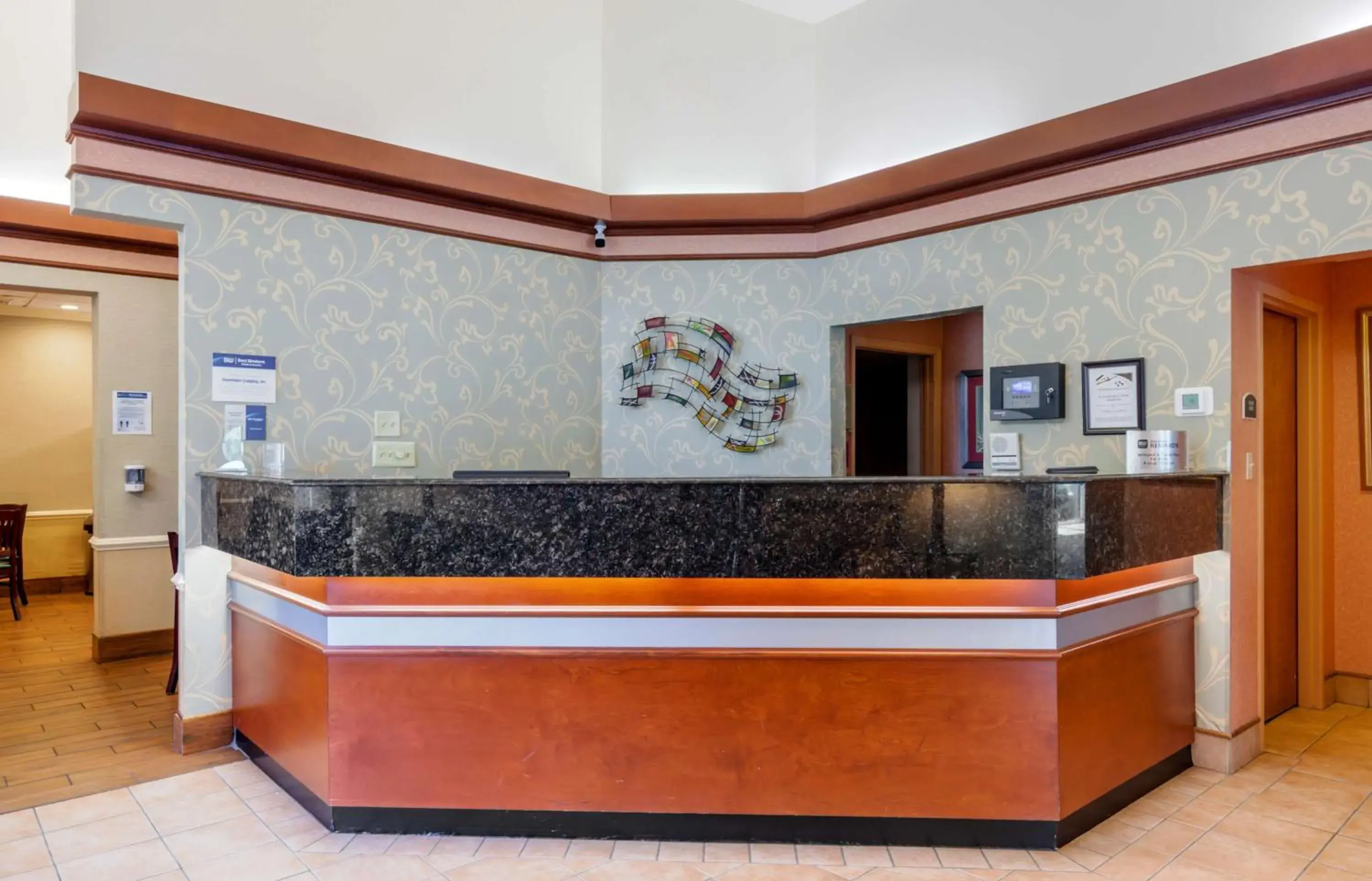 Lobby or reception in BEST WESTERN PLUS Inn at Valley View Lobby or reception in BEST WESTERN PLUS Inn at Valley View