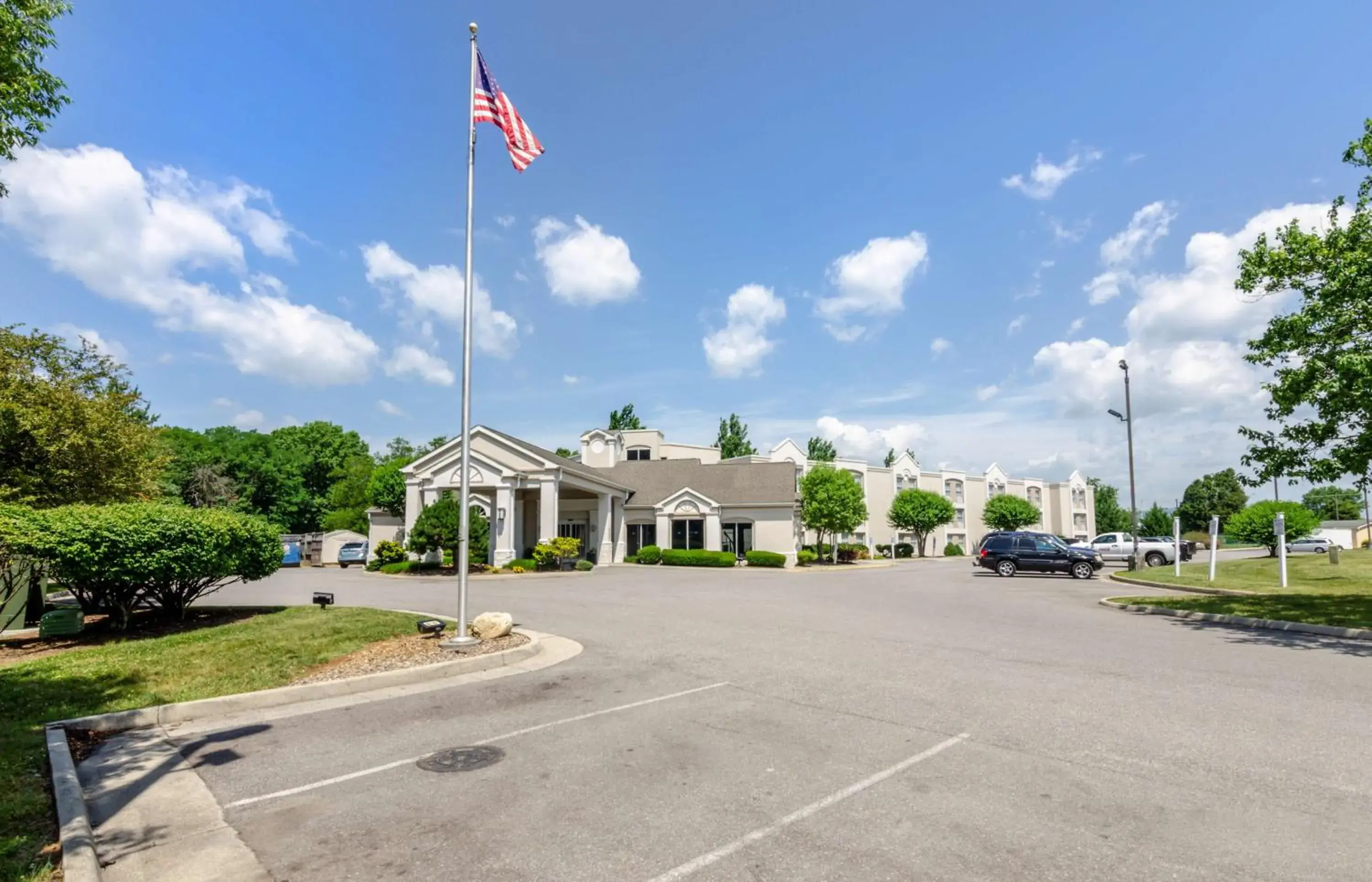 Property building in BEST WESTERN PLUS Inn at Valley View Property building in BEST WESTERN PLUS Inn at Valley View