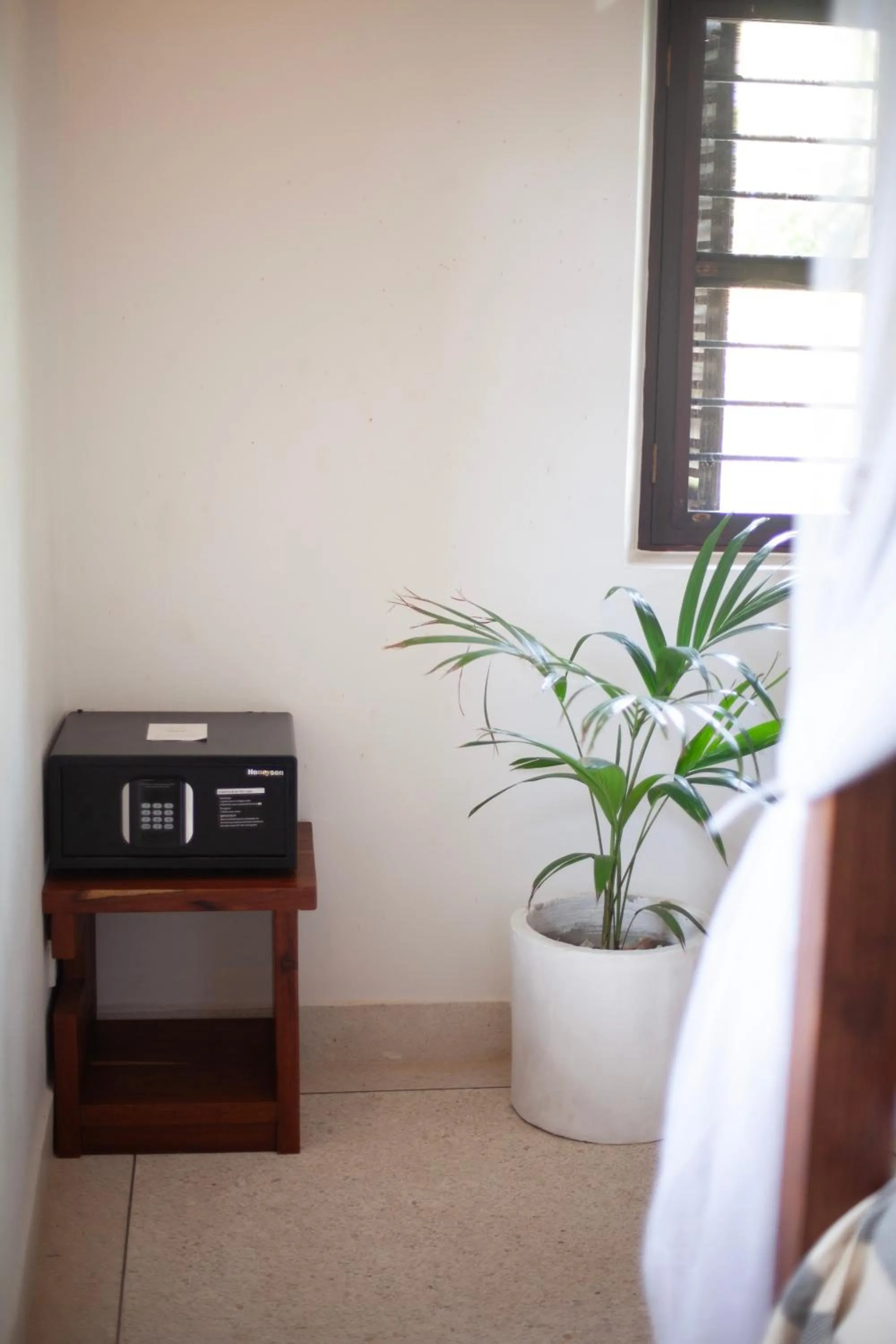 safe in Villa Juliana