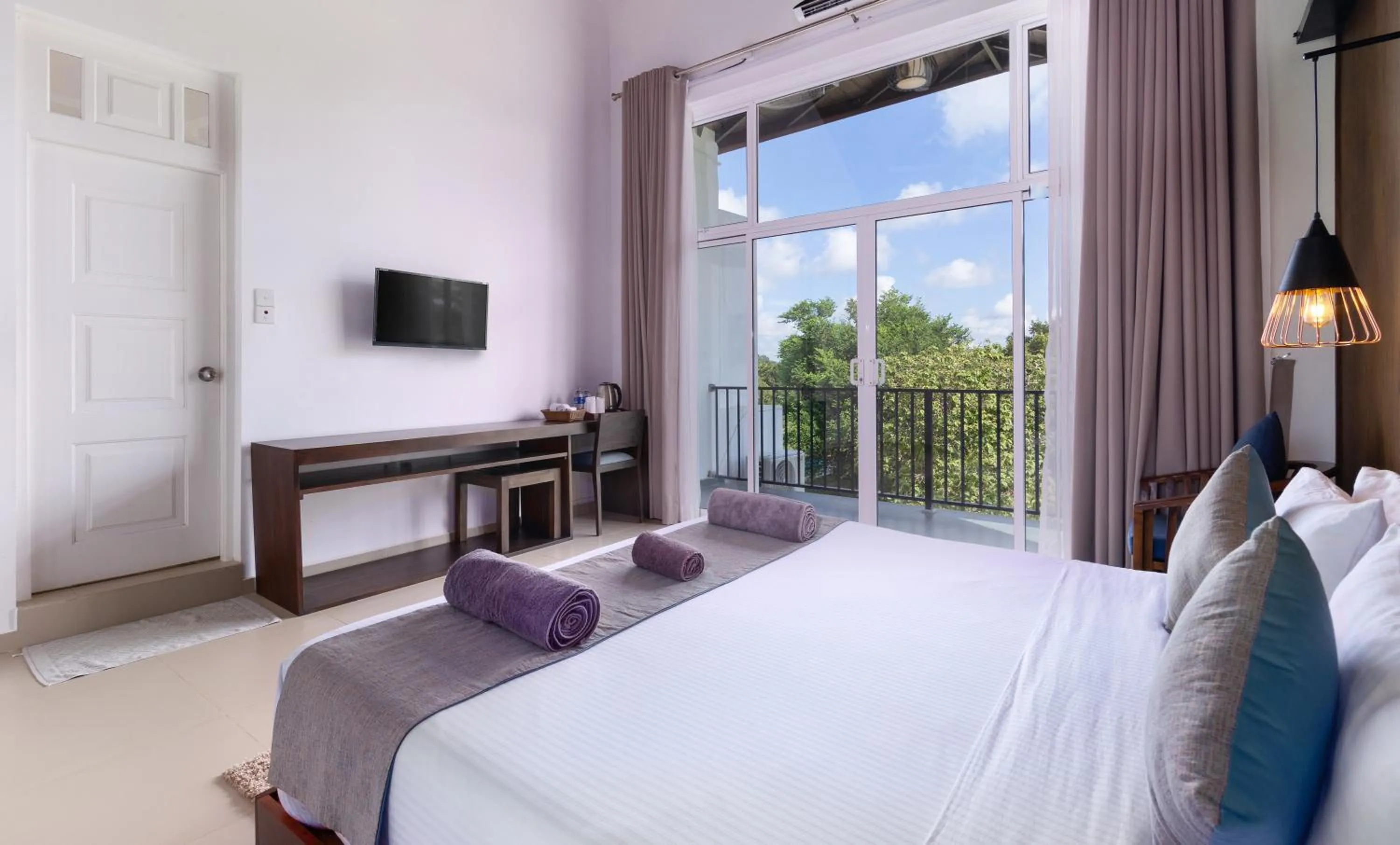 Bed in Subaseth Villa