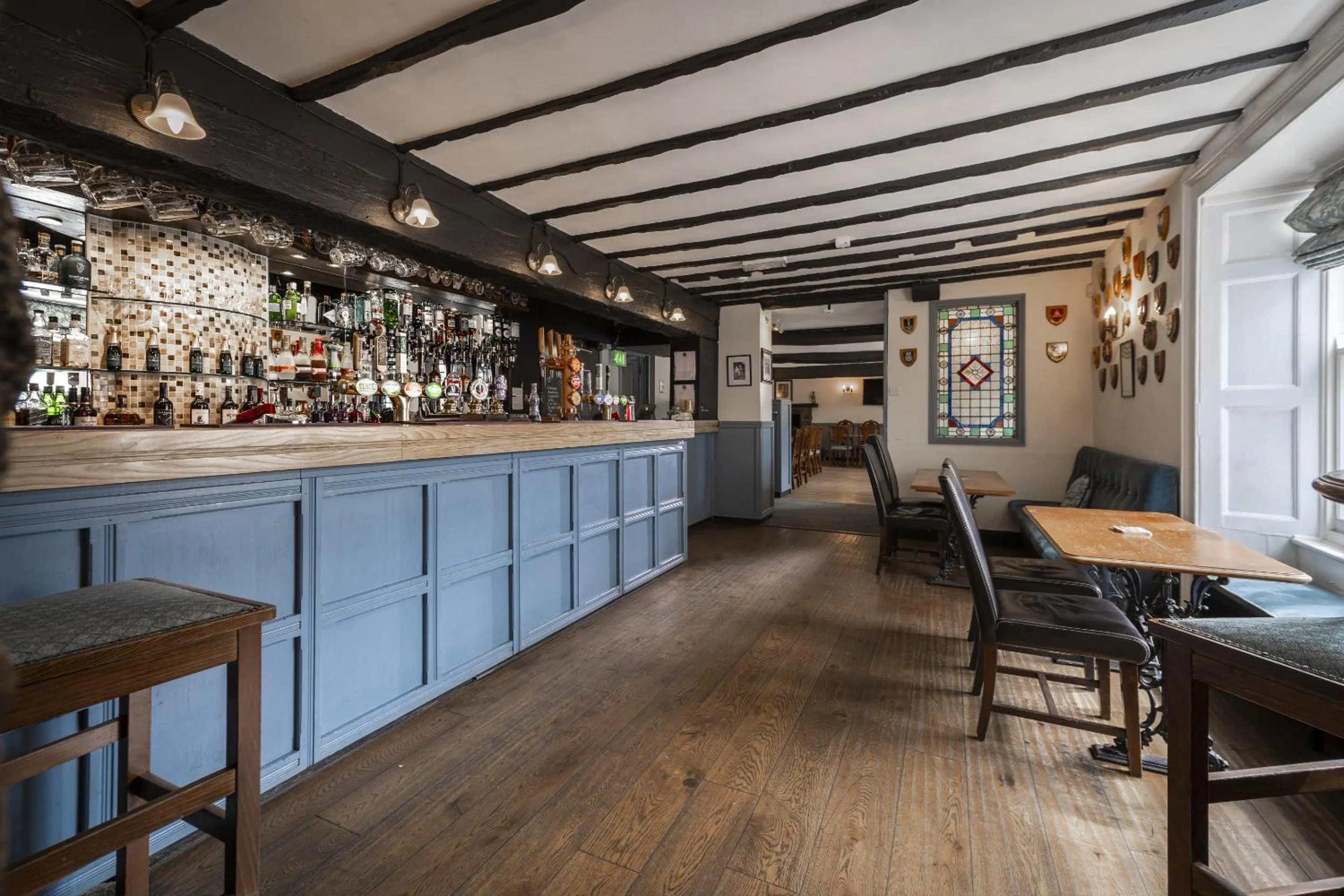 Lounge or bar in The Cromwell Arms Inn