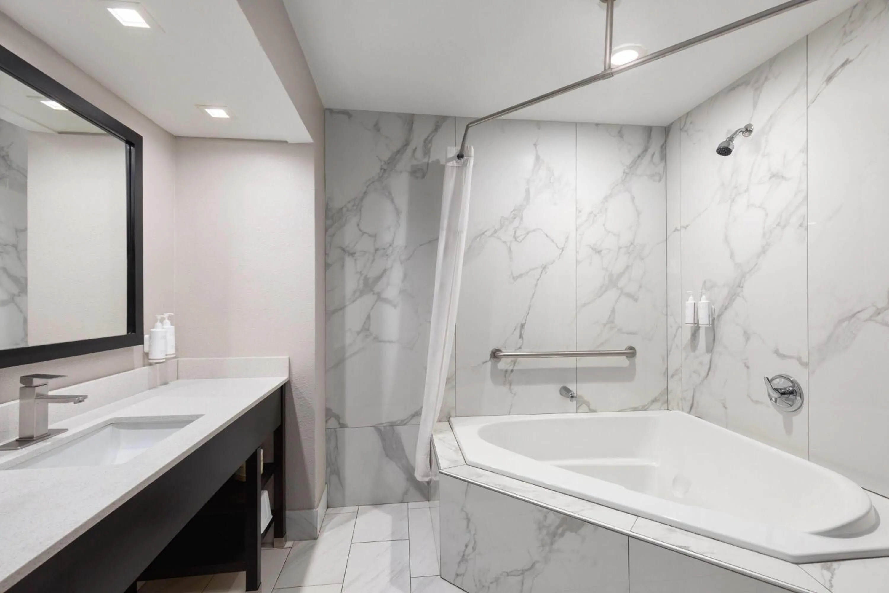 Bathroom in Days Inn by Wyndham Lincoln