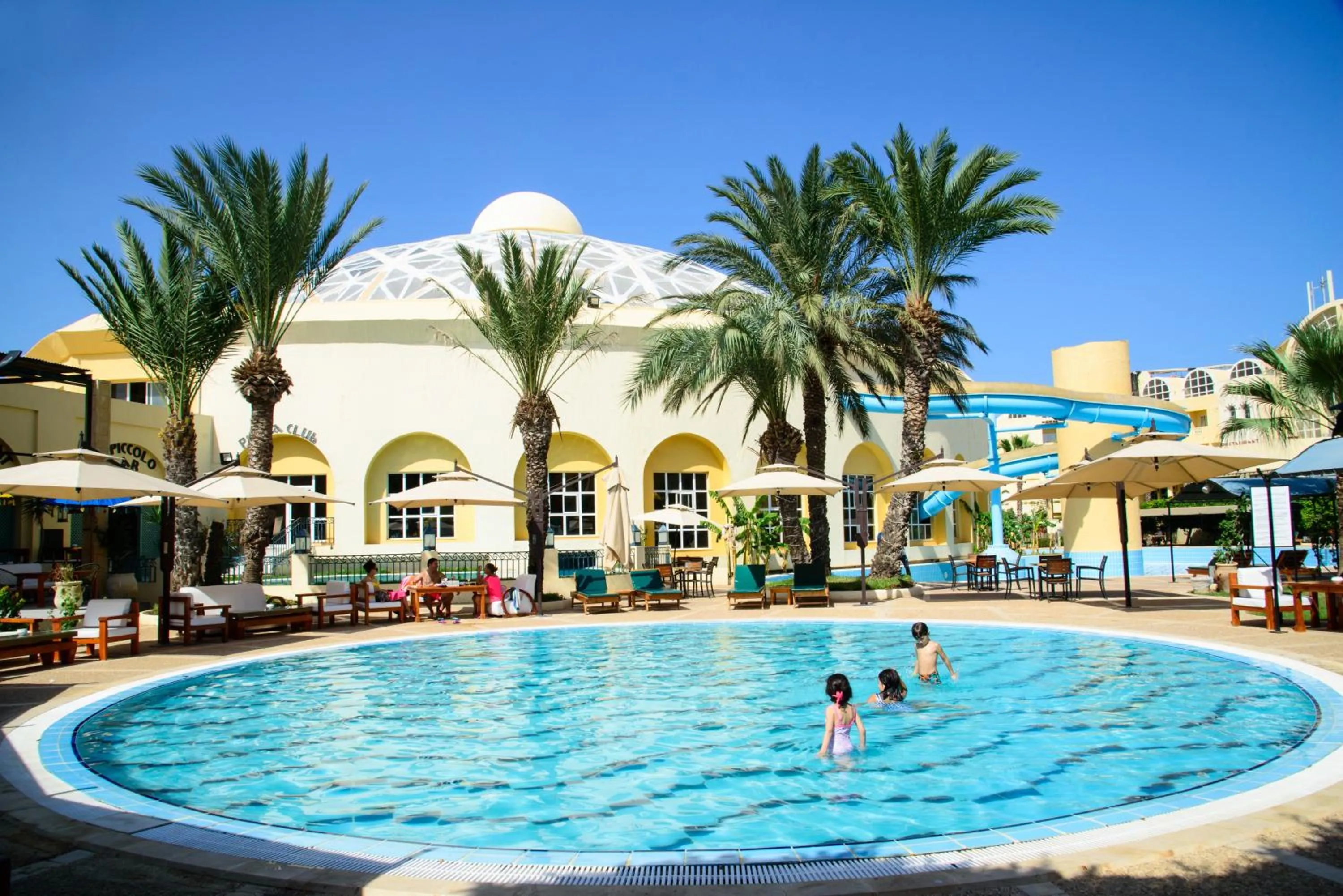 Garden in Suites Hôtel Les Charmilles & Spa