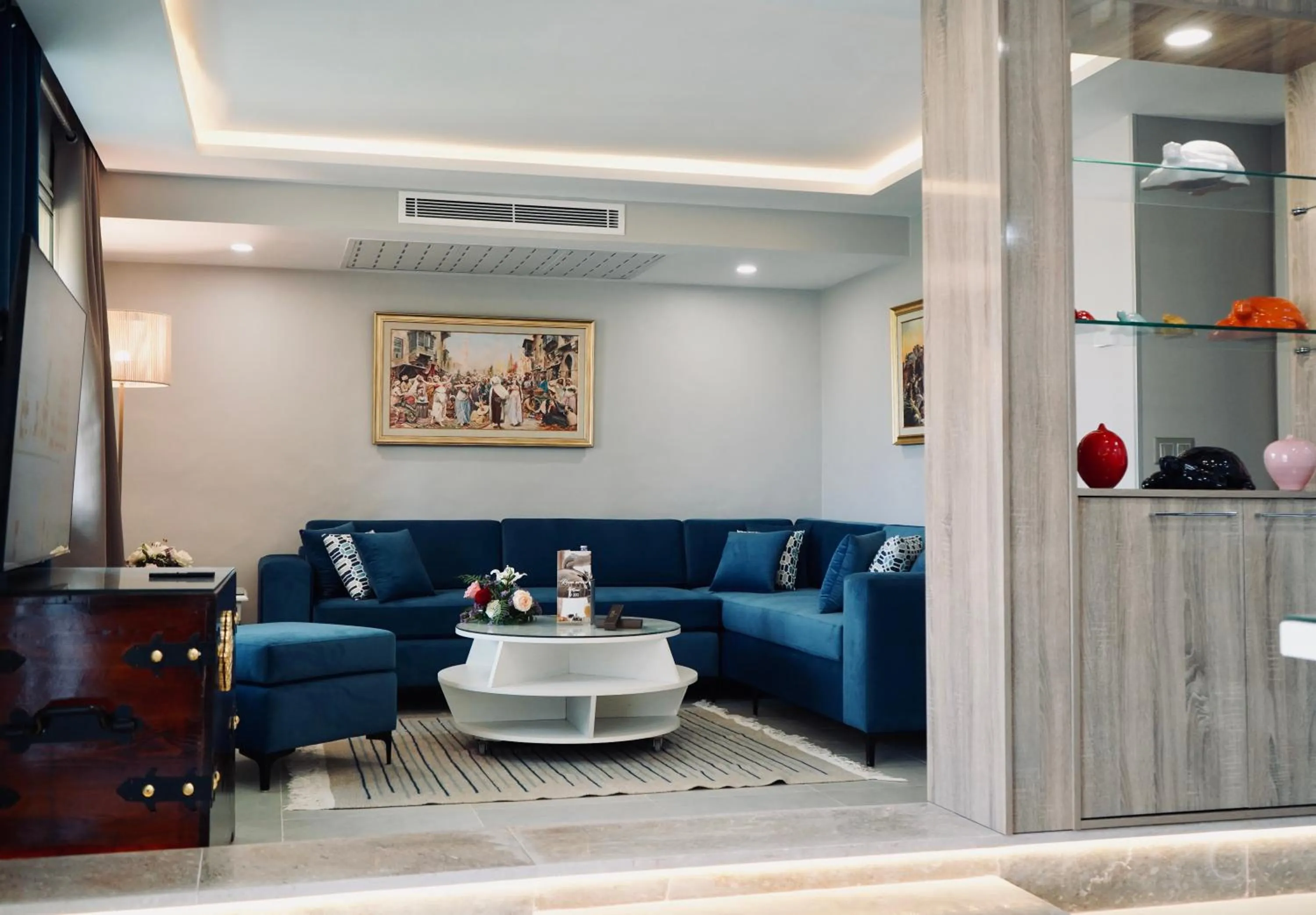 Living room in Suites Hôtel Les Charmilles & Spa