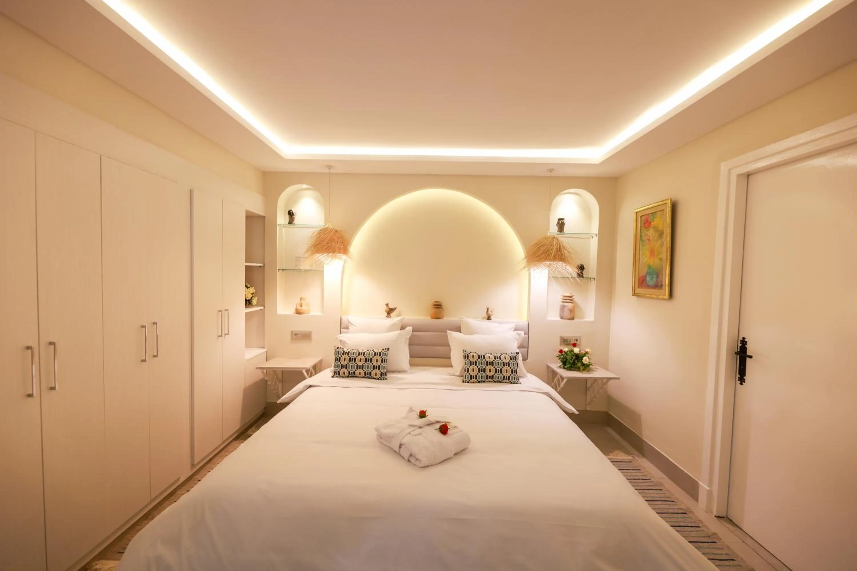 Bedroom, Bed in Suites Hôtel Les Charmilles & Spa