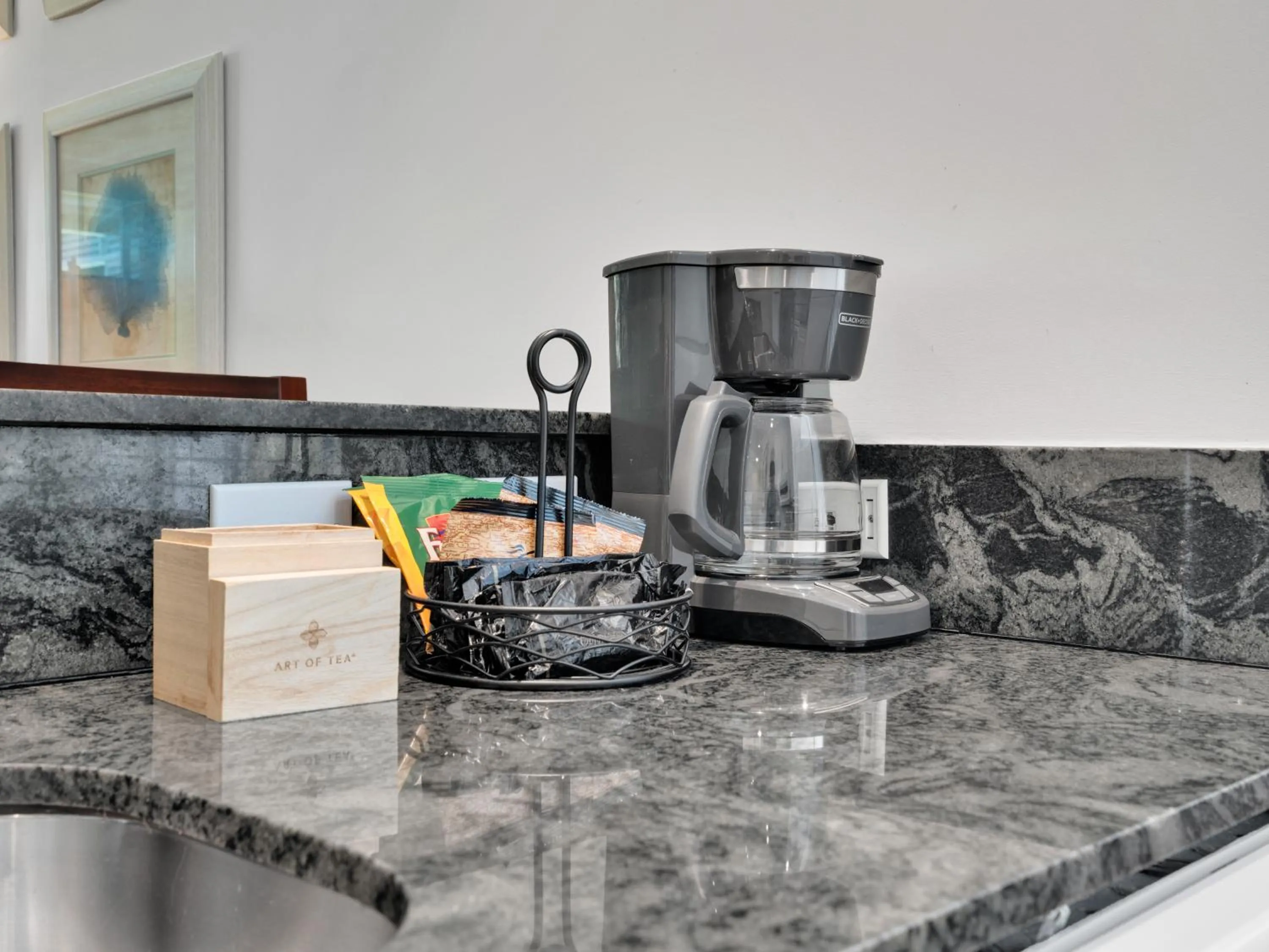 Coffee/tea facilities in Valentines Resort & Marina