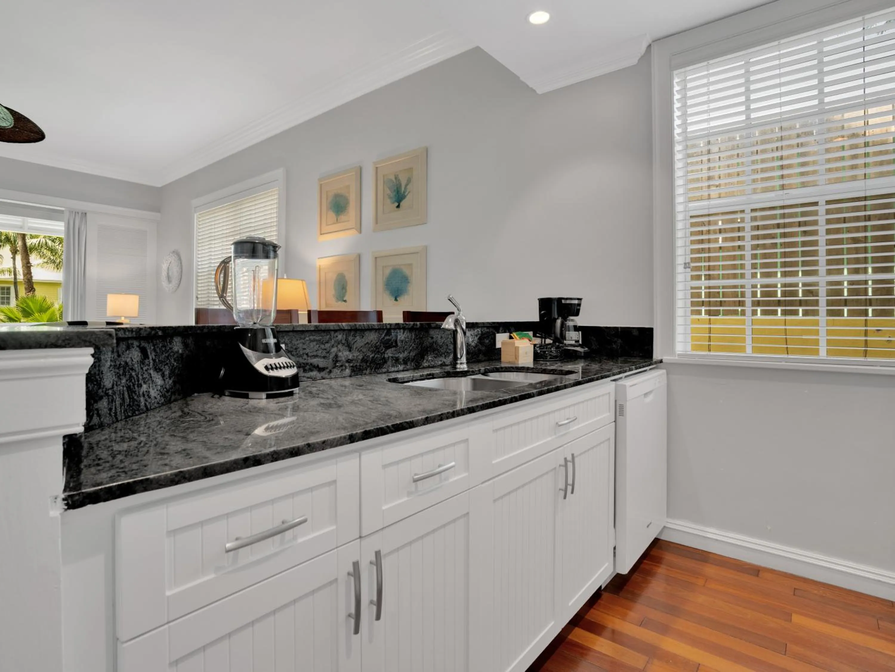 Kitchen or kitchenette in Valentines Resort & Marina