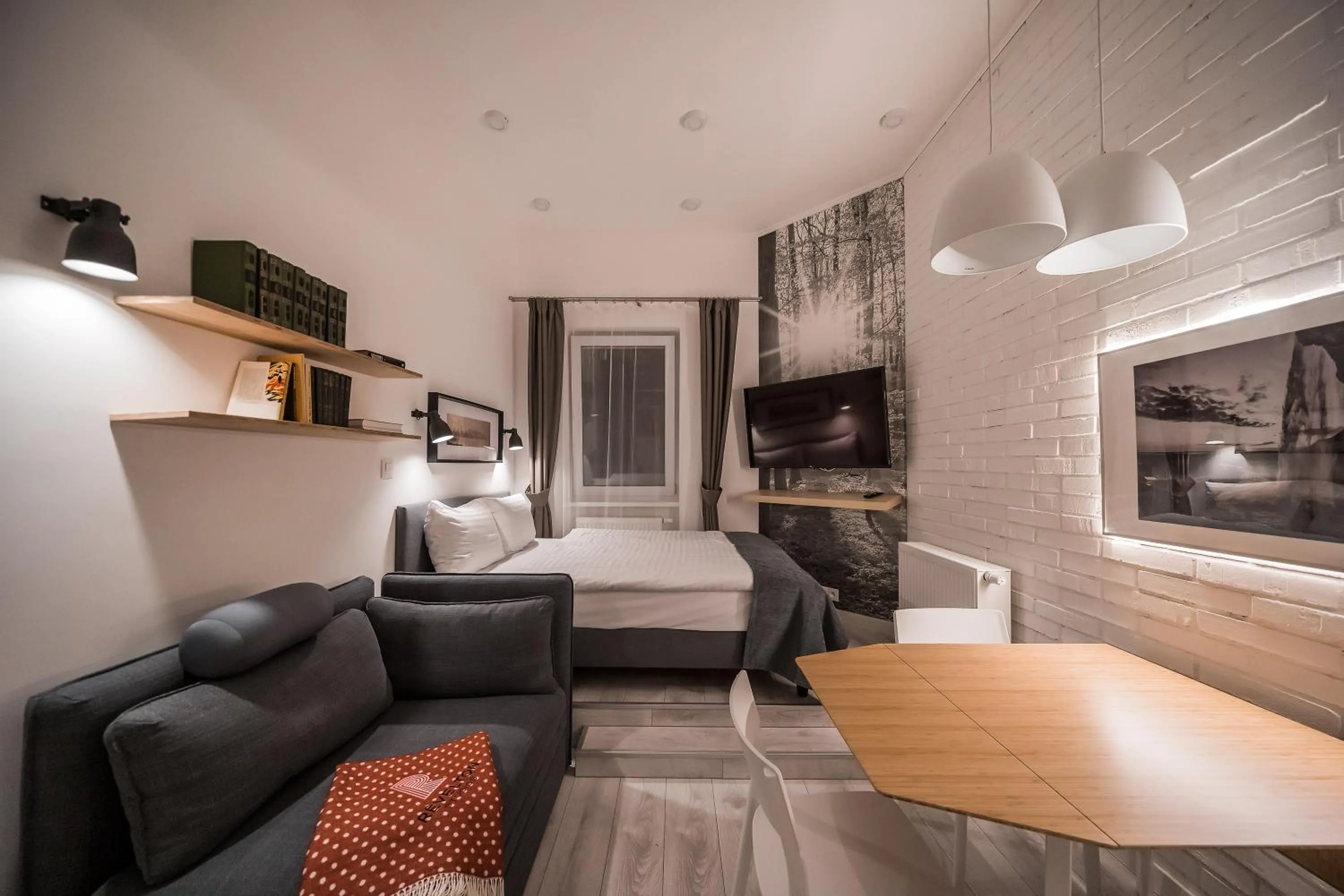 Photo of the whole room, Bed in Revelton Studios Karlovy Vary