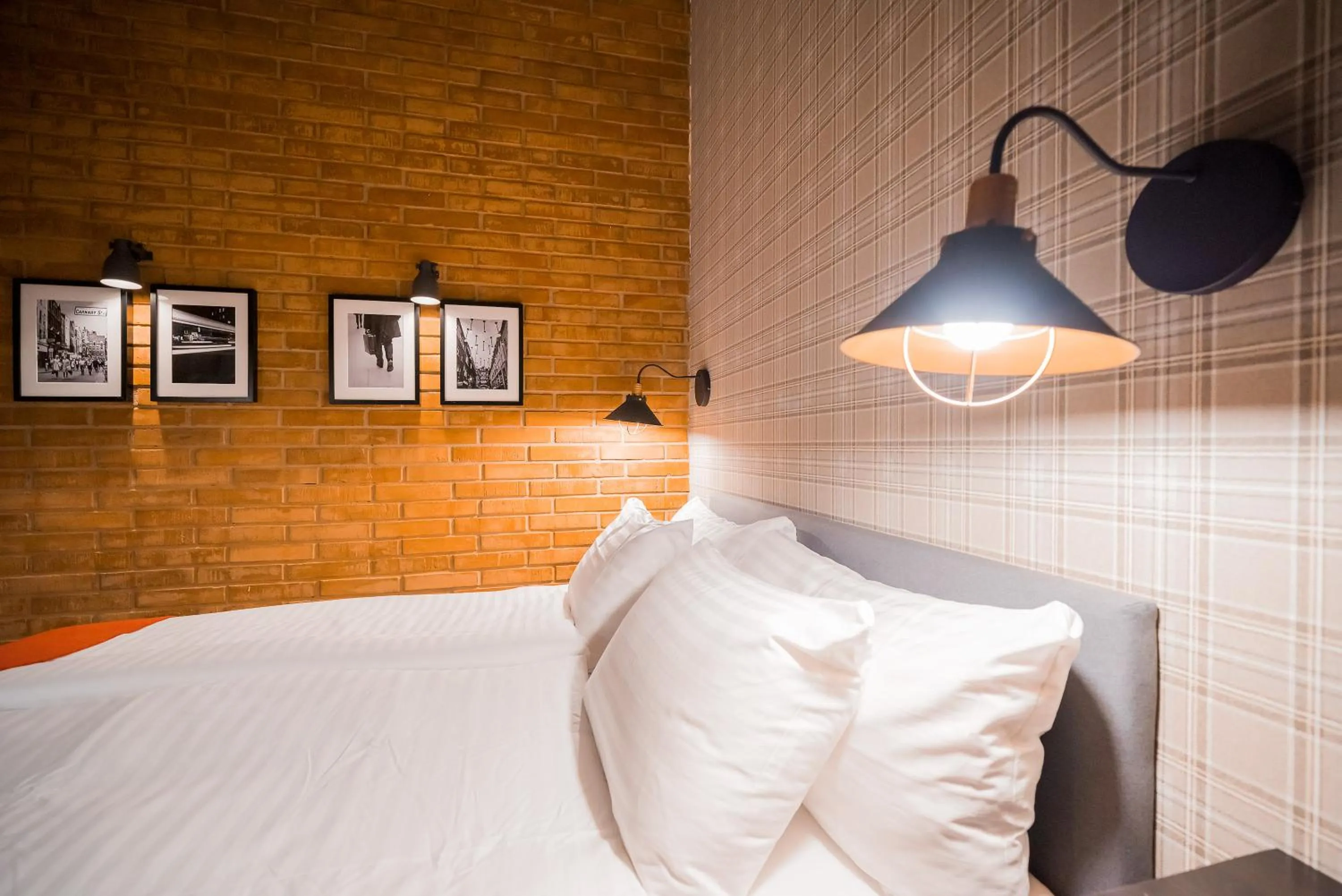 Bed in Revelton Studios Karlovy Vary